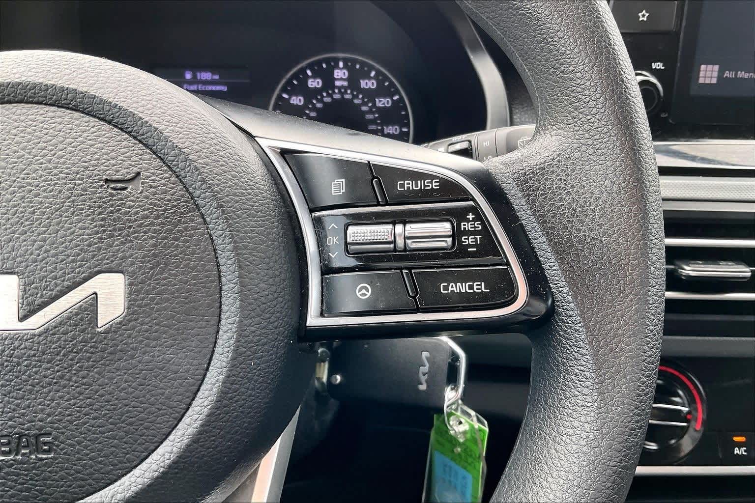 Thumbnail: 2022 Kia Seltos - 25