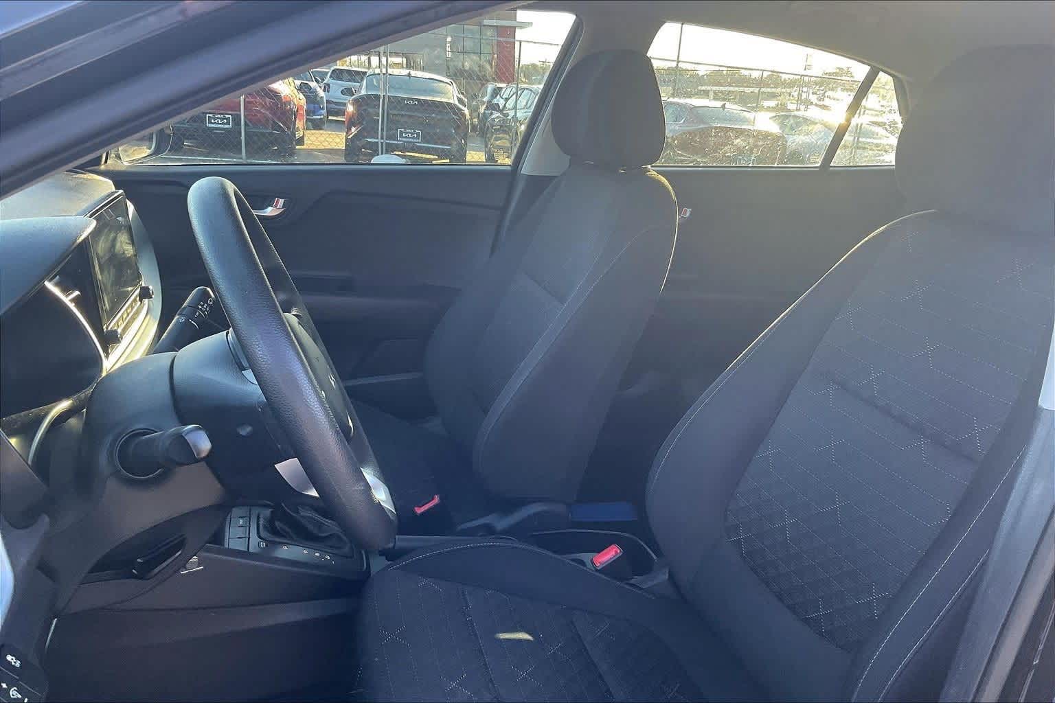 Thumbnail: 2023 Kia Rio - 8