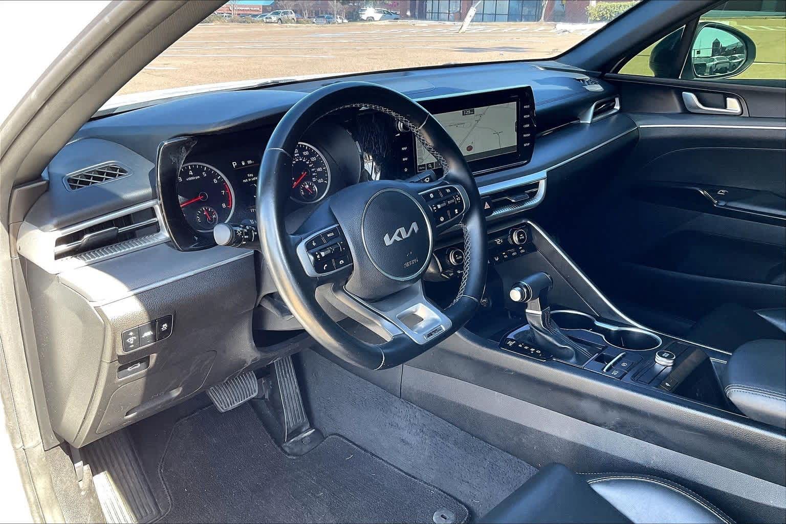 Thumbnail: 2023 Kia K5 - 2