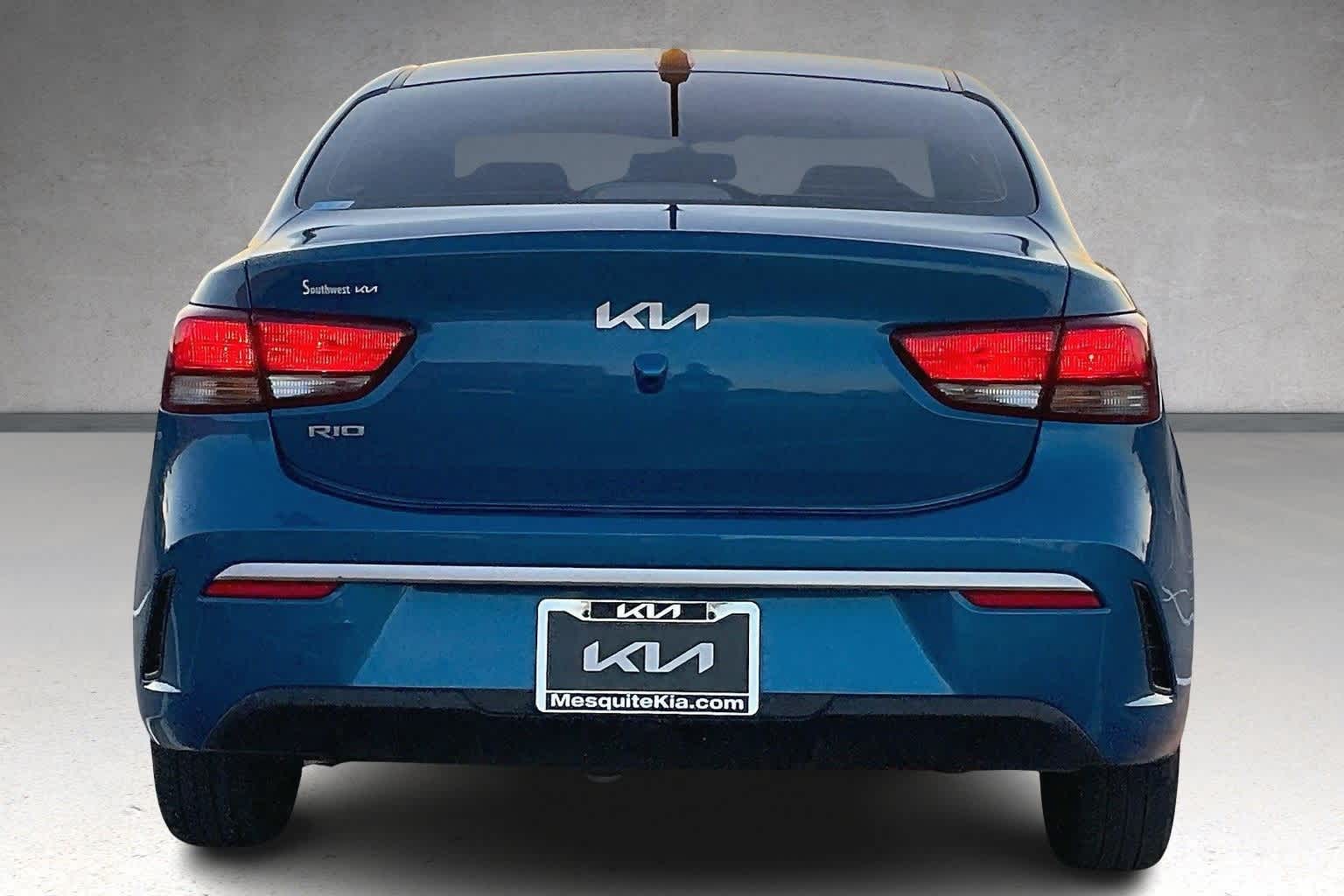 Thumbnail: 2022 Kia Rio - 5