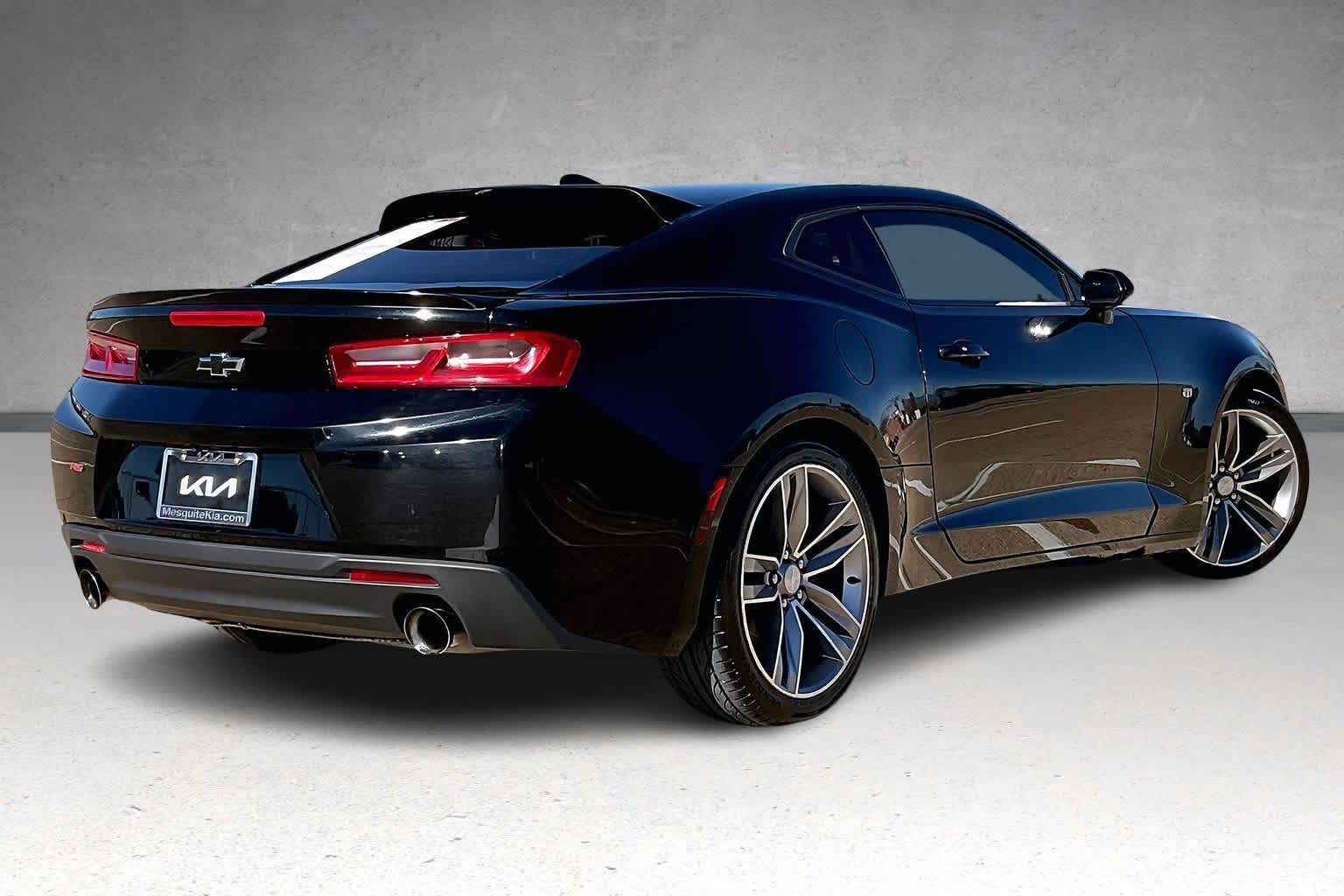 Thumbnail: 2018 Chevrolet Camaro - 21