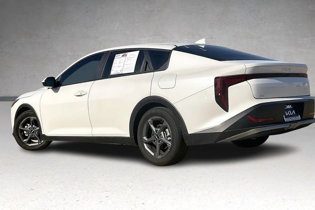 Certified 2025 Kia K4 LXS Sedan