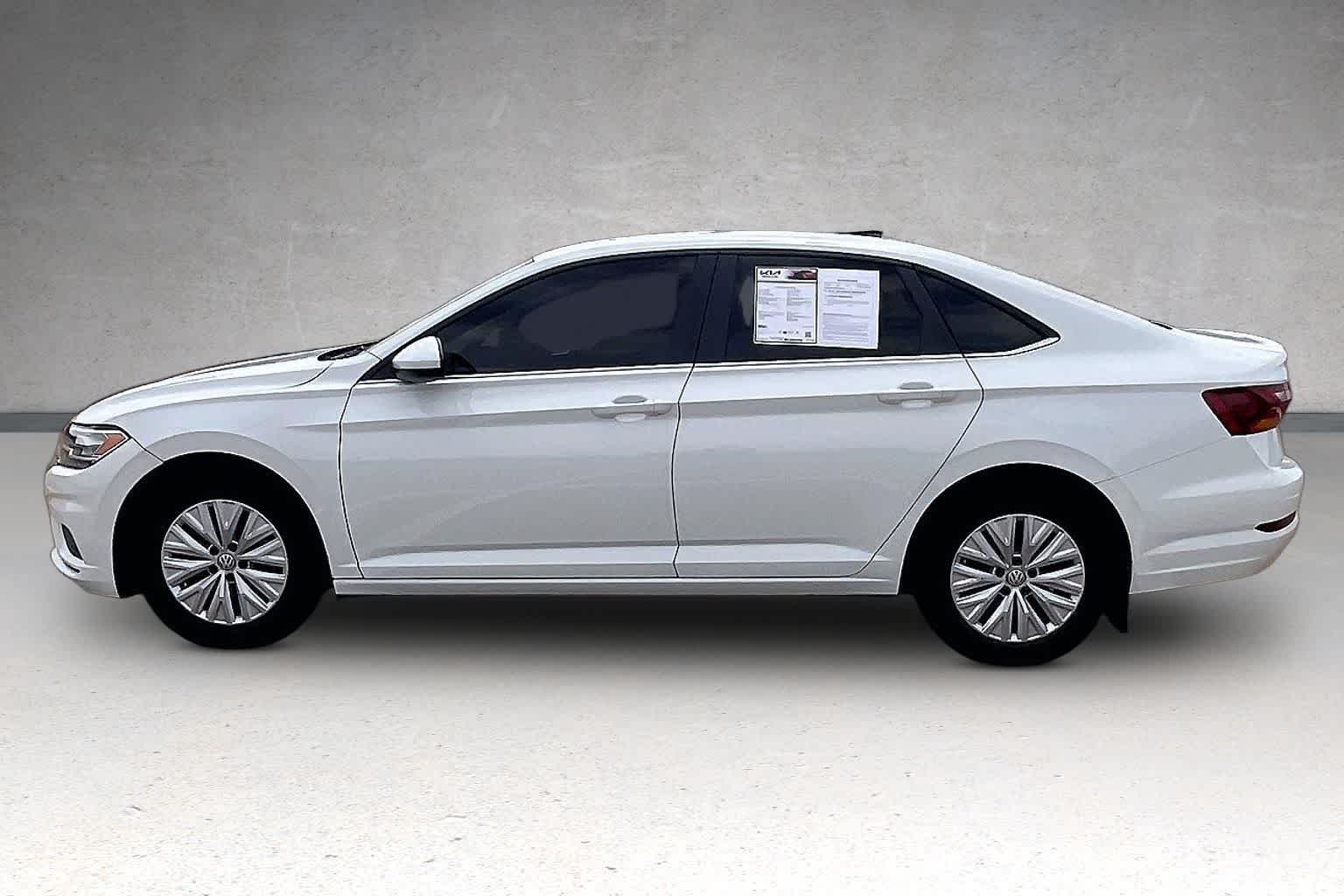 Thumbnail: 2019 Volkswagen Jetta - 3