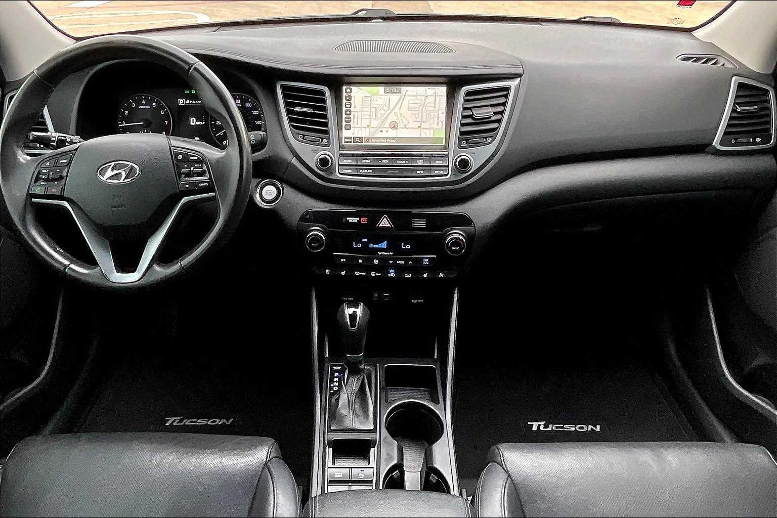 Thumbnail: 2016 Hyundai Tucson - 10