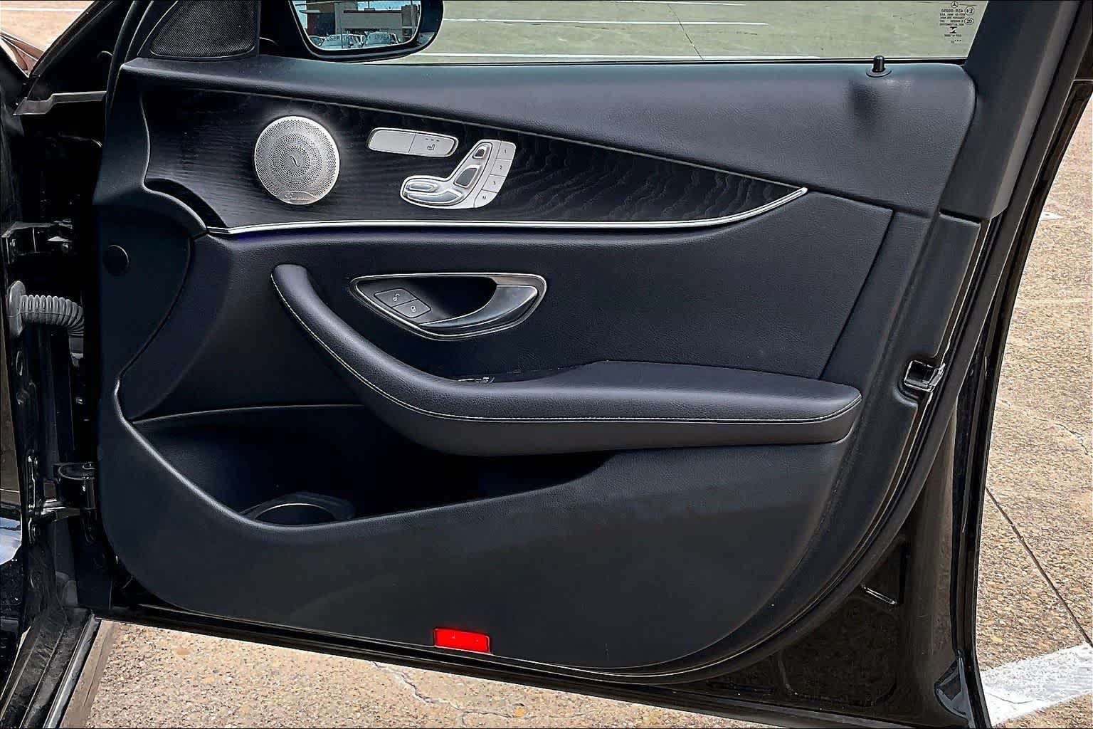 Thumbnail: 2022 Mercedes-Benz E-Class - 27