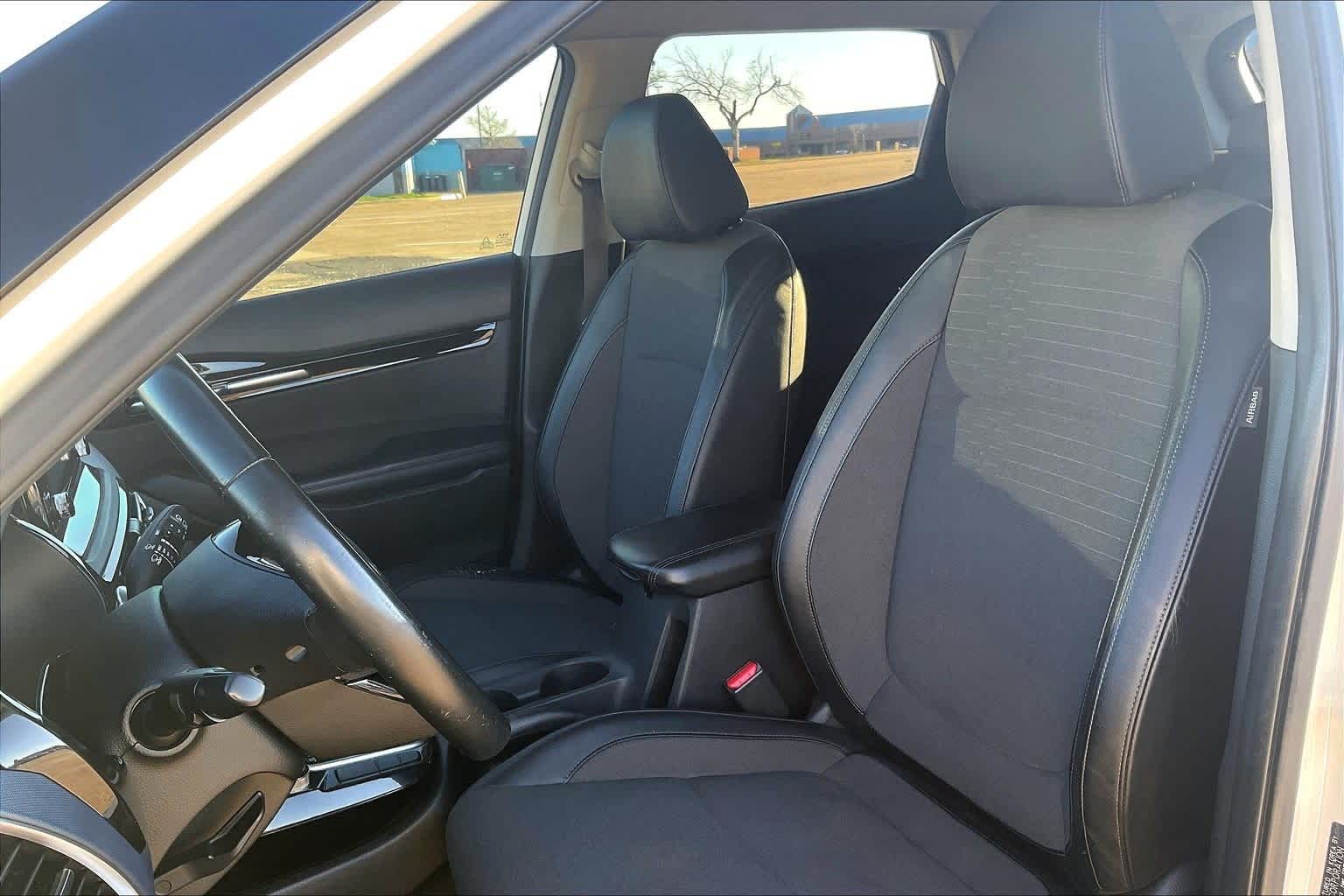 Thumbnail: 2023 Kia Seltos - 9