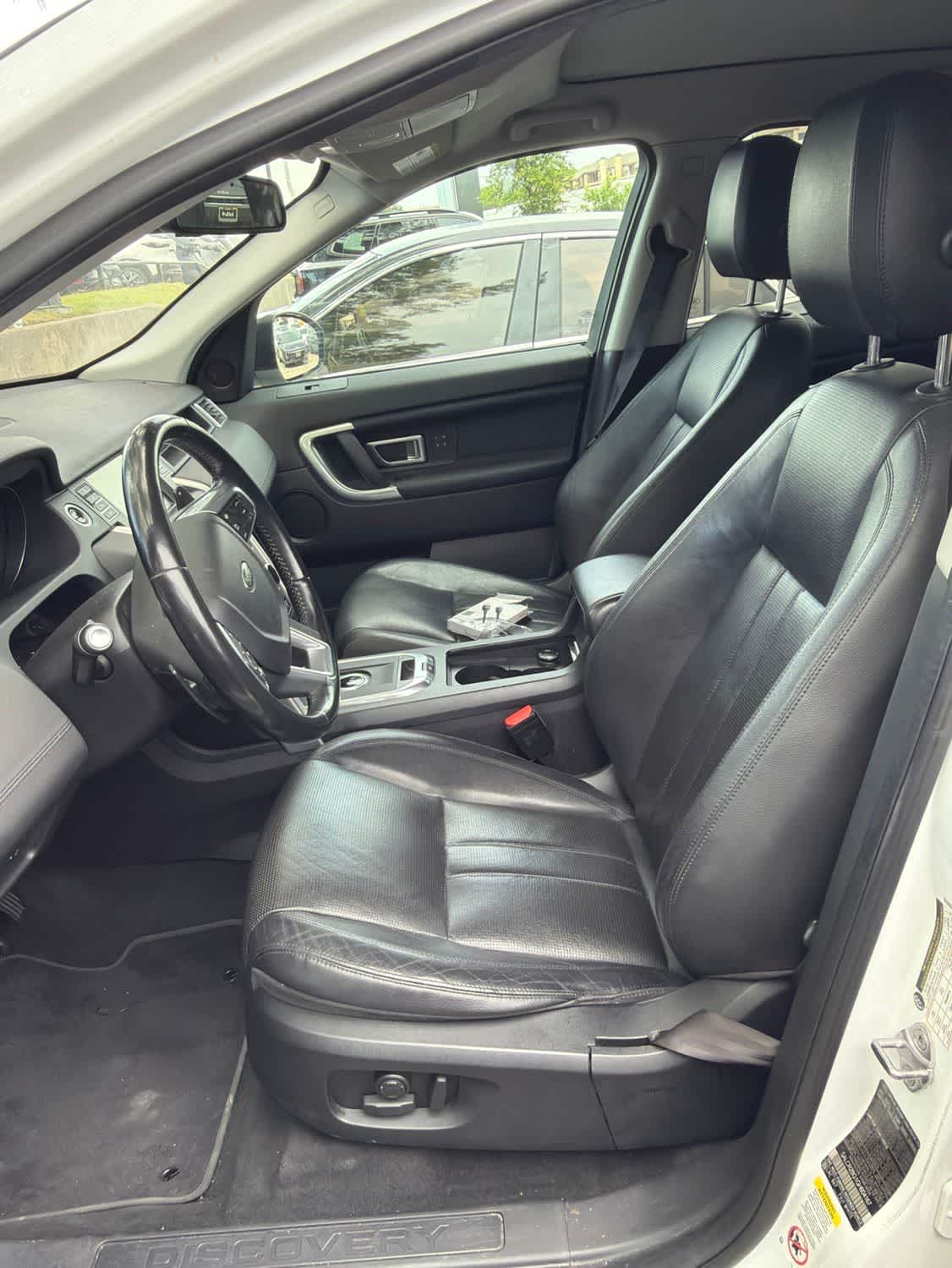 Thumbnail: 2016 Land Rover Discovery Sport - 5