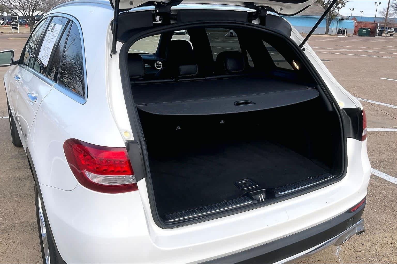 Thumbnail: 2017 Mercedes-Benz GLC - 18