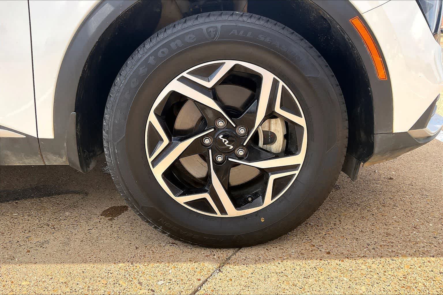 Thumbnail: 2023 Kia Sportage - 8