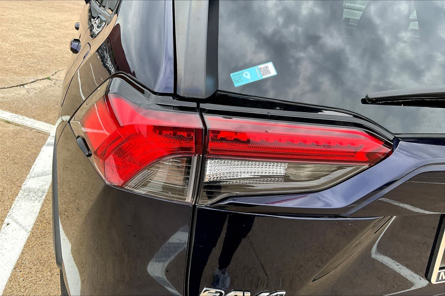 Thumbnail: 2020 Toyota RAV4 - 32