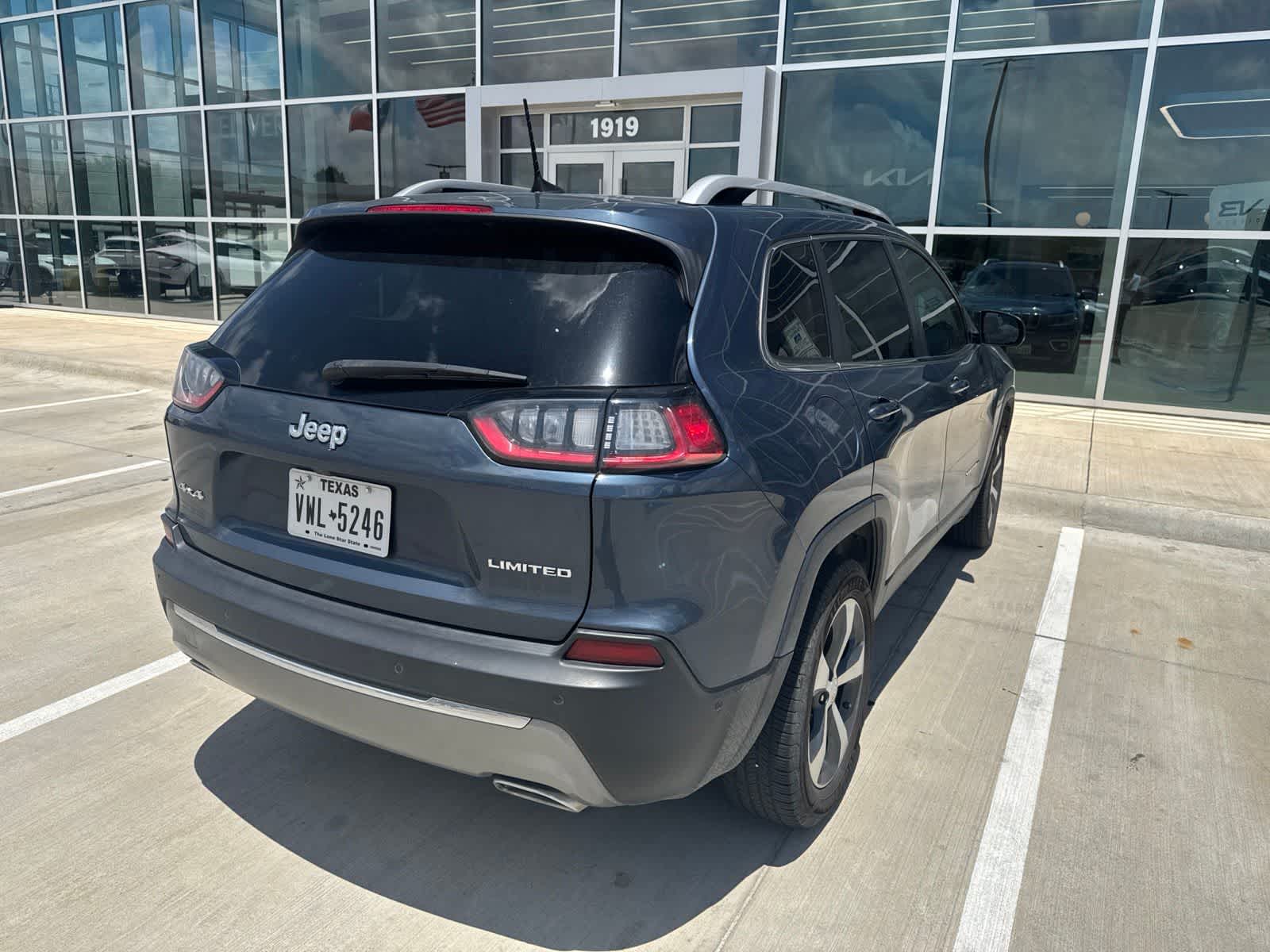 Thumbnail: 2021 Jeep Cherokee - 6