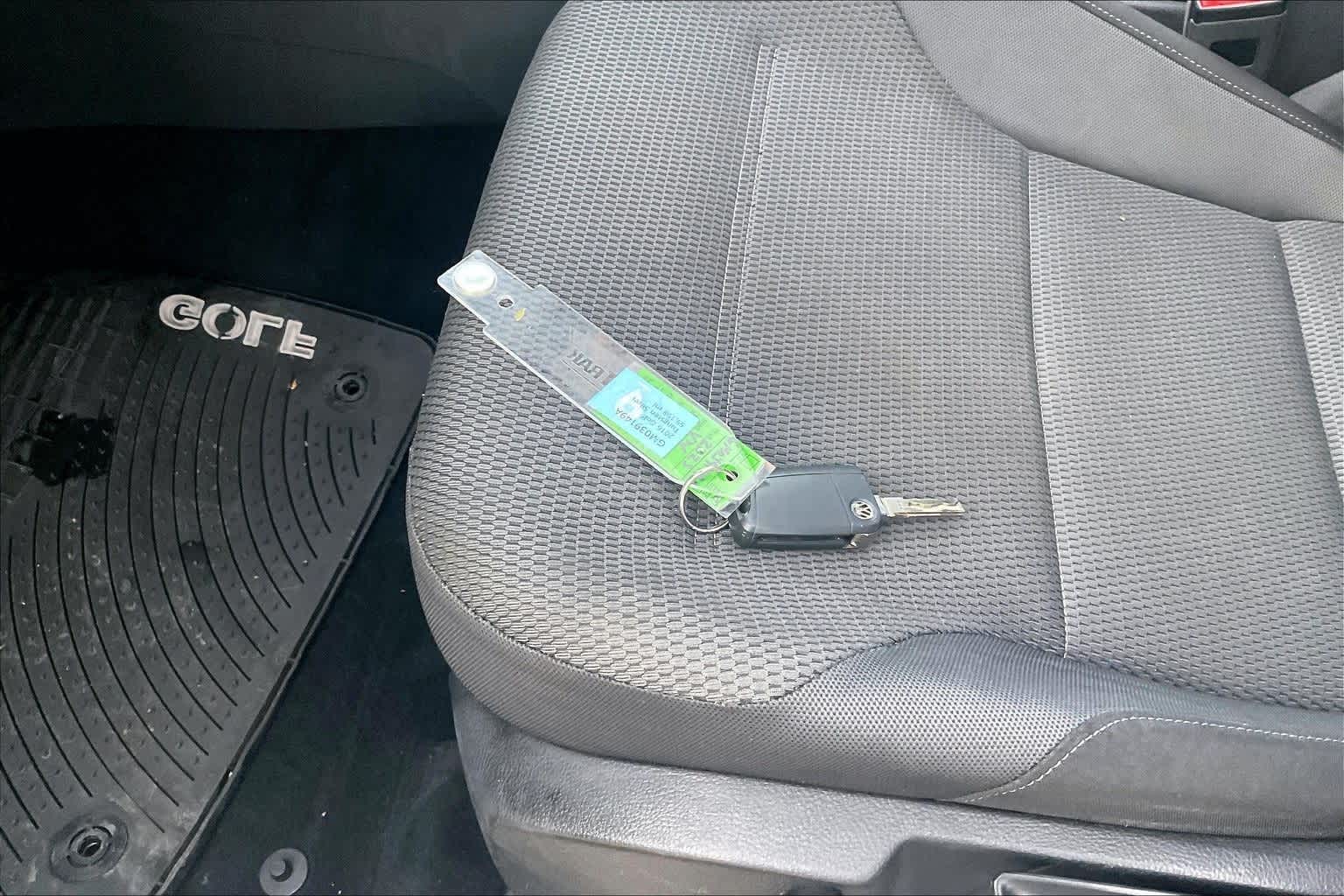 Thumbnail: 2016 Volkswagen Golf - 19