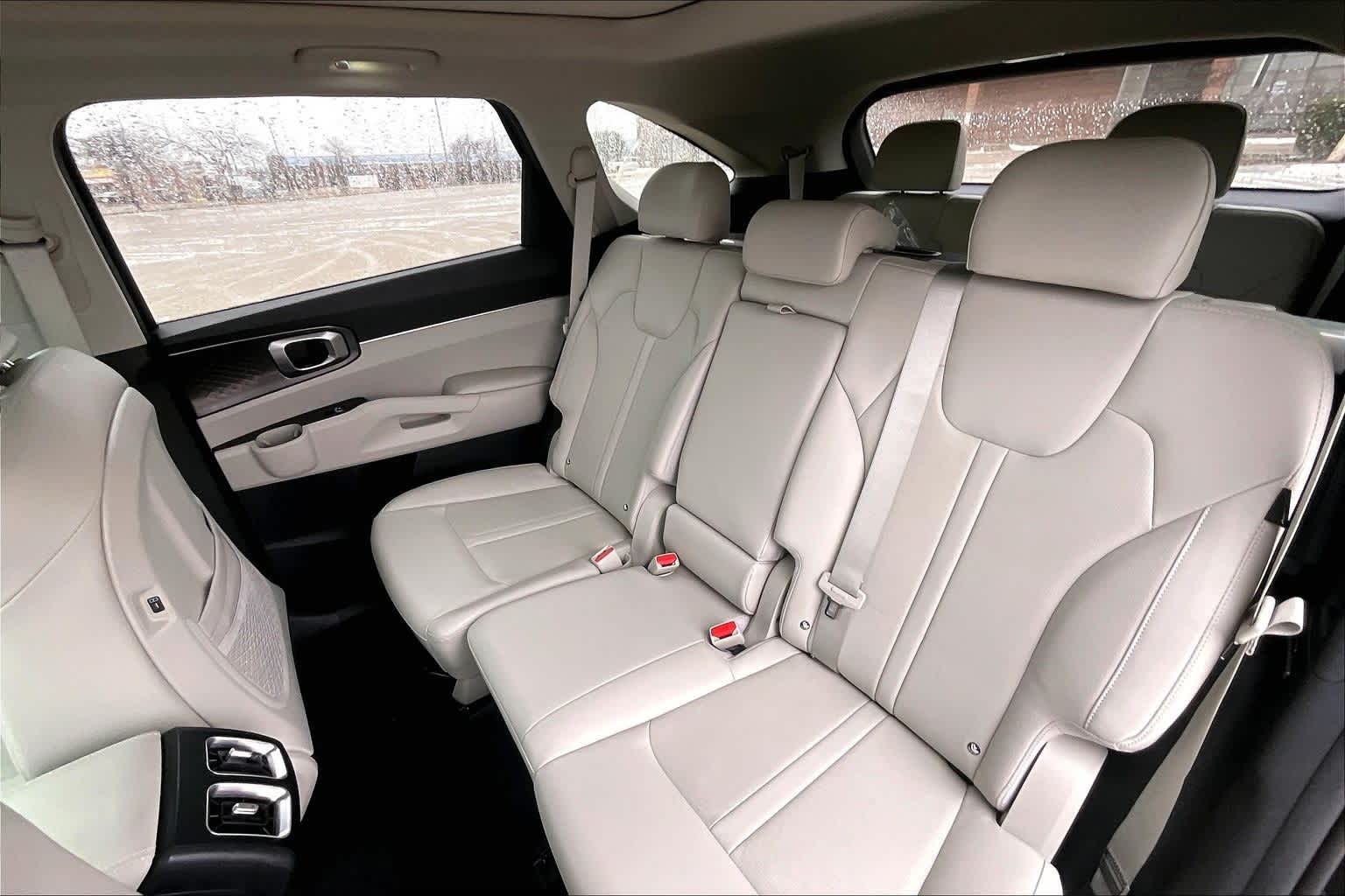 Thumbnail: 2025 Kia Sorento - 27