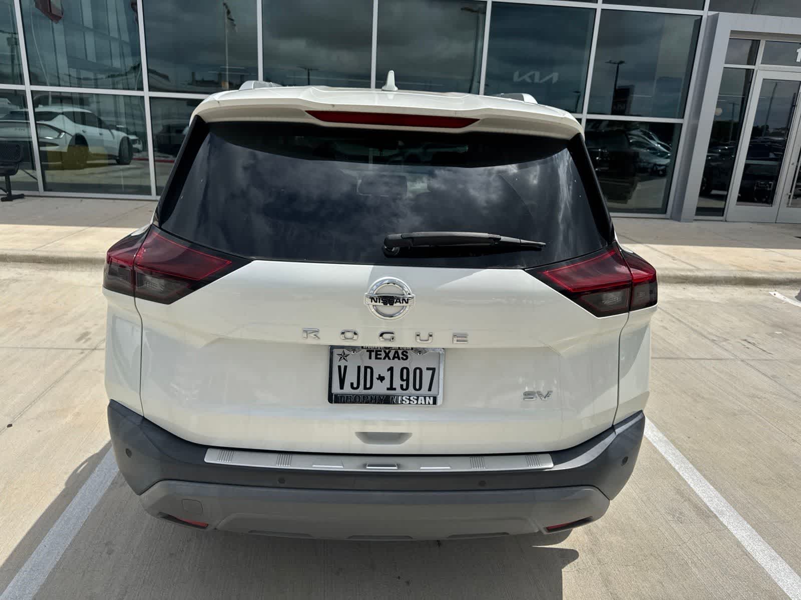 Thumbnail: 2021 Nissan Rogue - 3