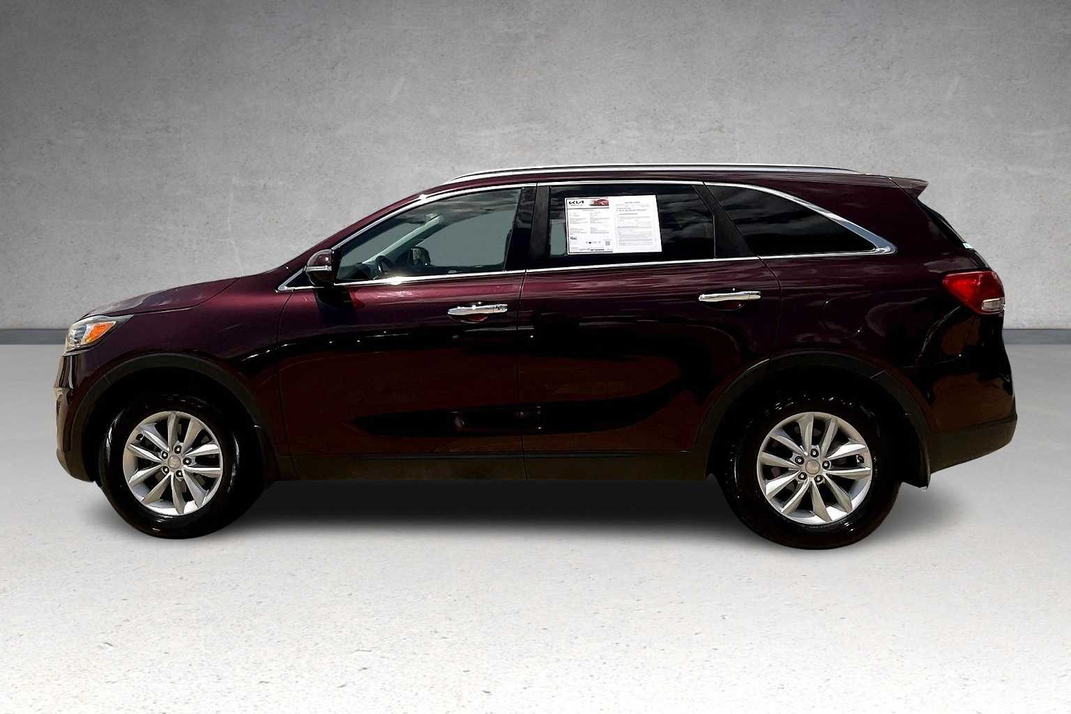 Thumbnail: 2018 Kia Sorento - 3