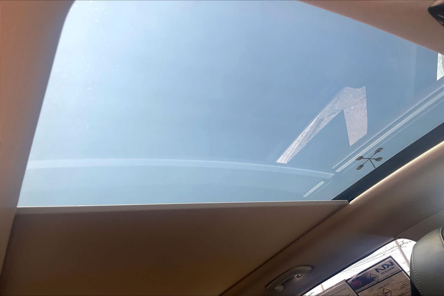 Thumbnail: 2023 Kia Sorento - 28
