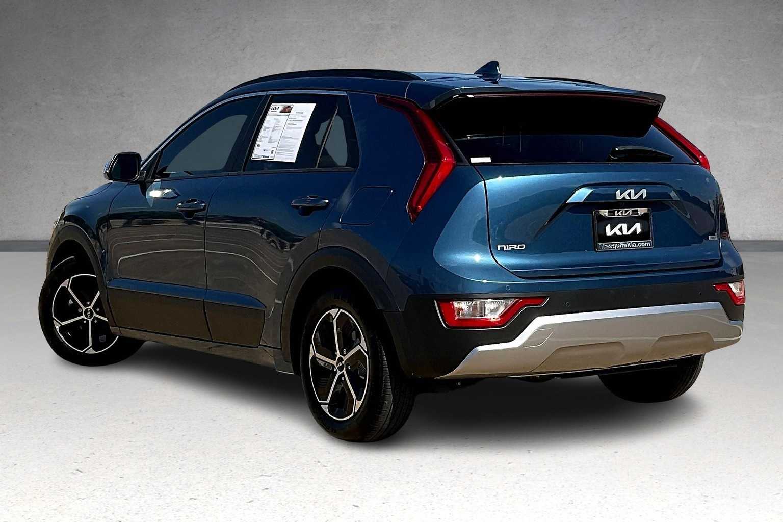 2023 Kia Niro EX photo 4