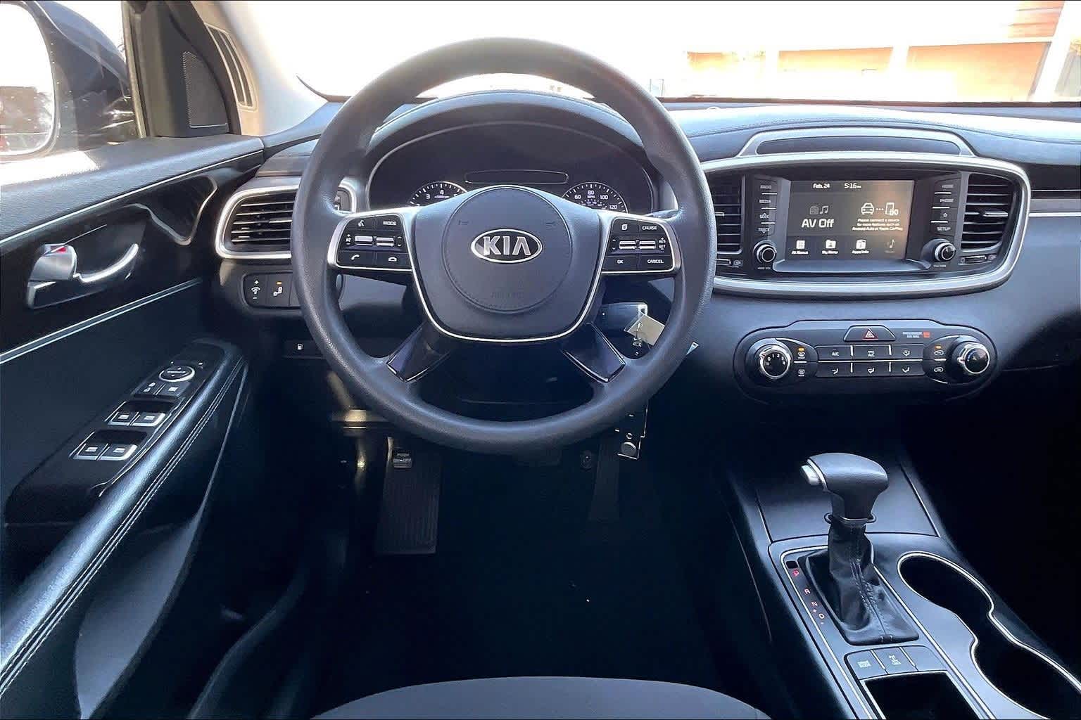 Thumbnail: 2020 Kia Sorento - 14