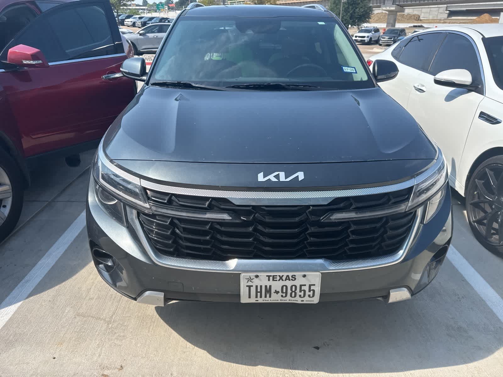 2024 Kia Seltos EX photo 2
