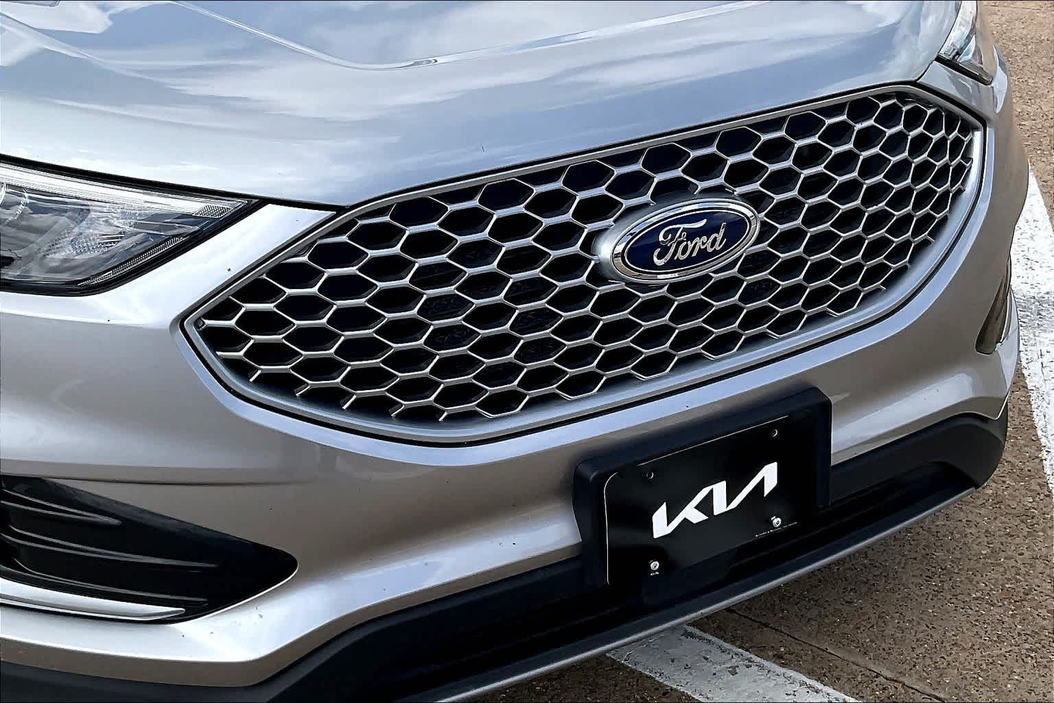 Thumbnail: 2024 Ford Edge - 32