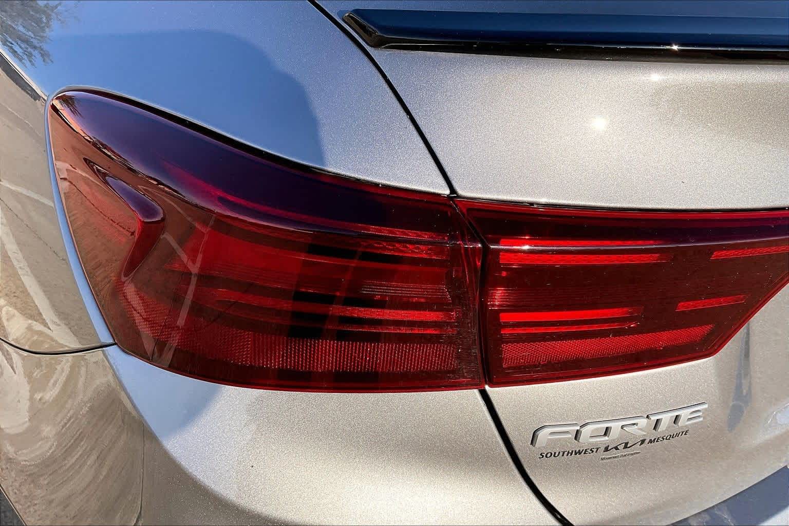 Thumbnail: 2024 Kia Forte - 32