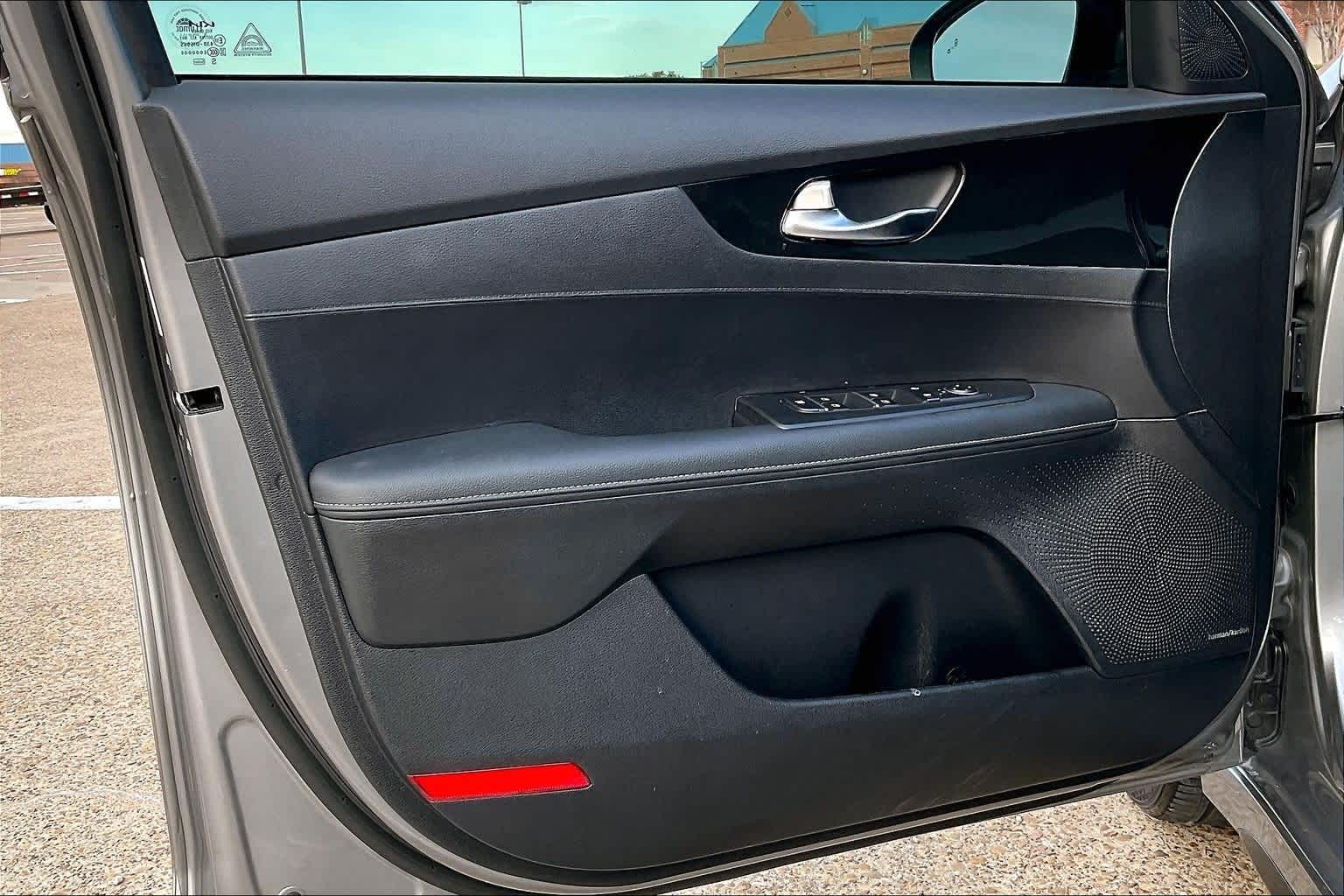 Thumbnail: 2024 Kia Forte - 27