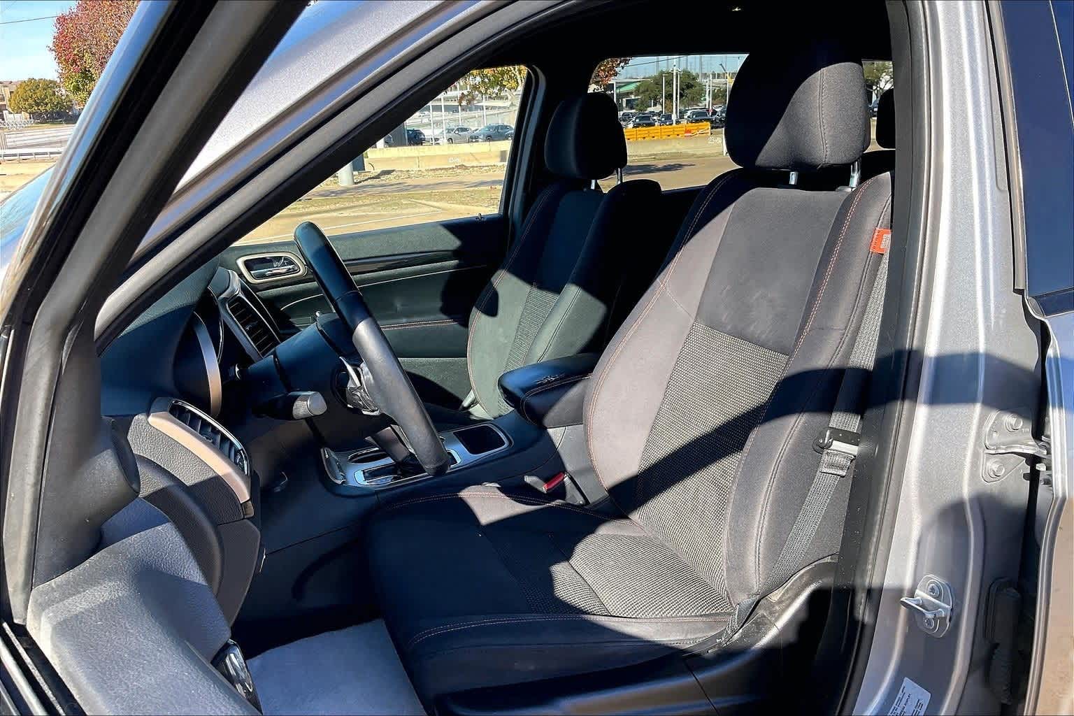 Thumbnail: 2016 Jeep Grand Cherokee - 11