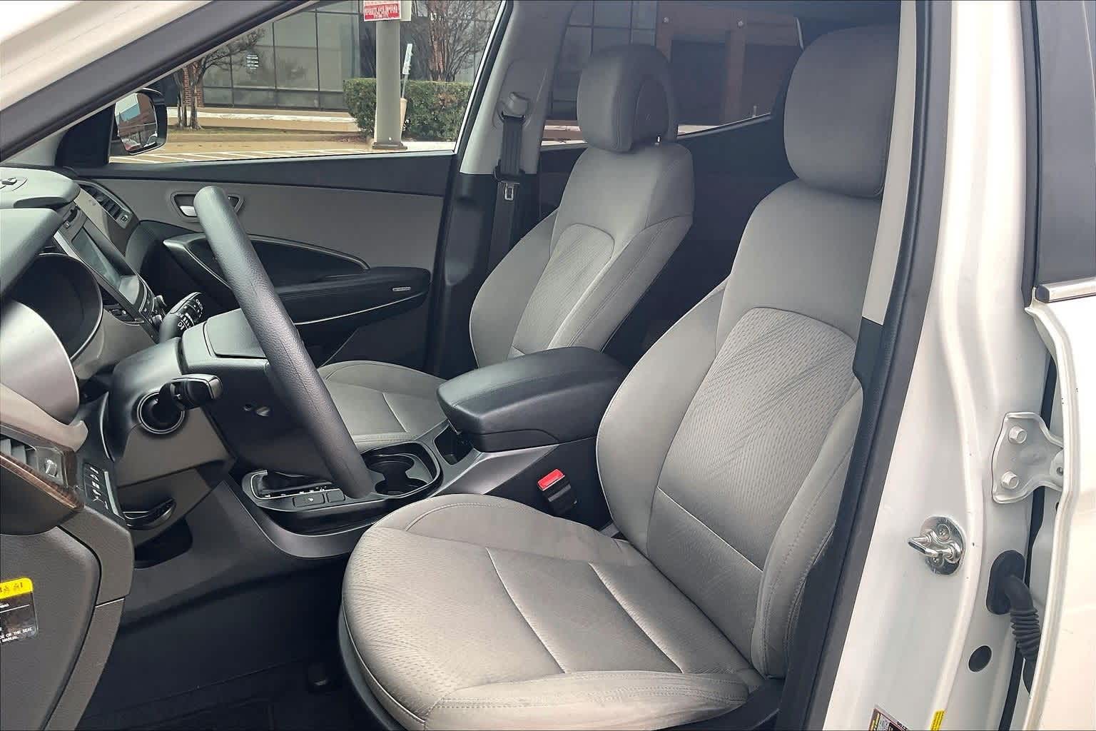 Thumbnail: 2017 Hyundai Santa Fe - 11