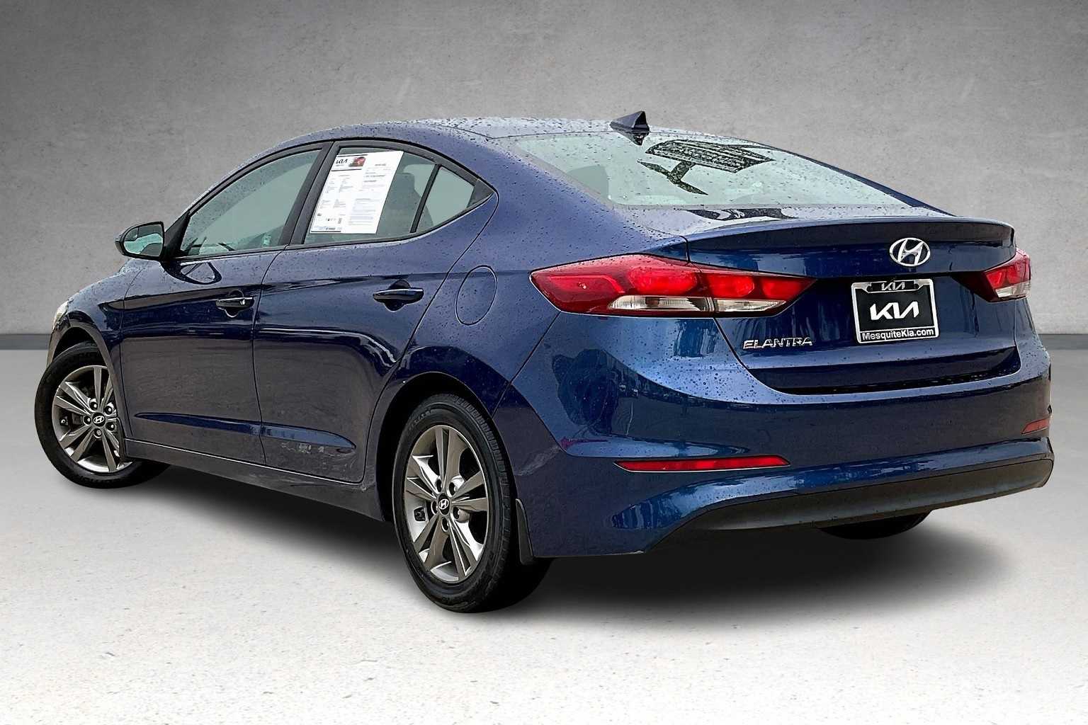 Thumbnail: 2017 Hyundai Elantra - 4
