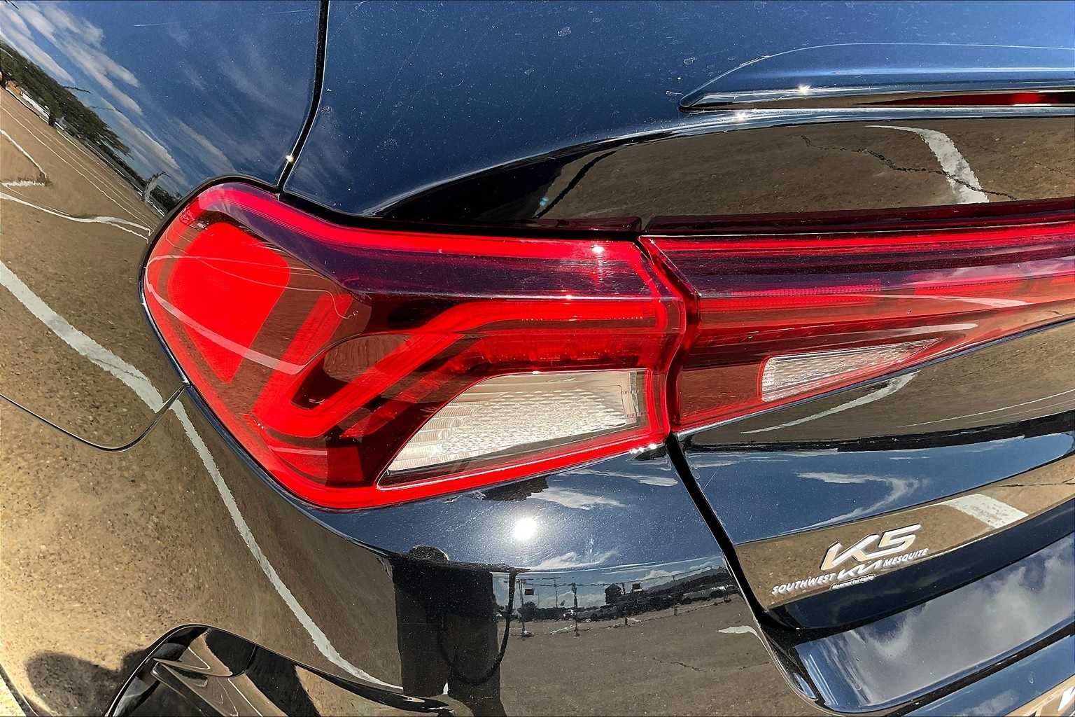 Thumbnail: 2023 Kia K5 - 31