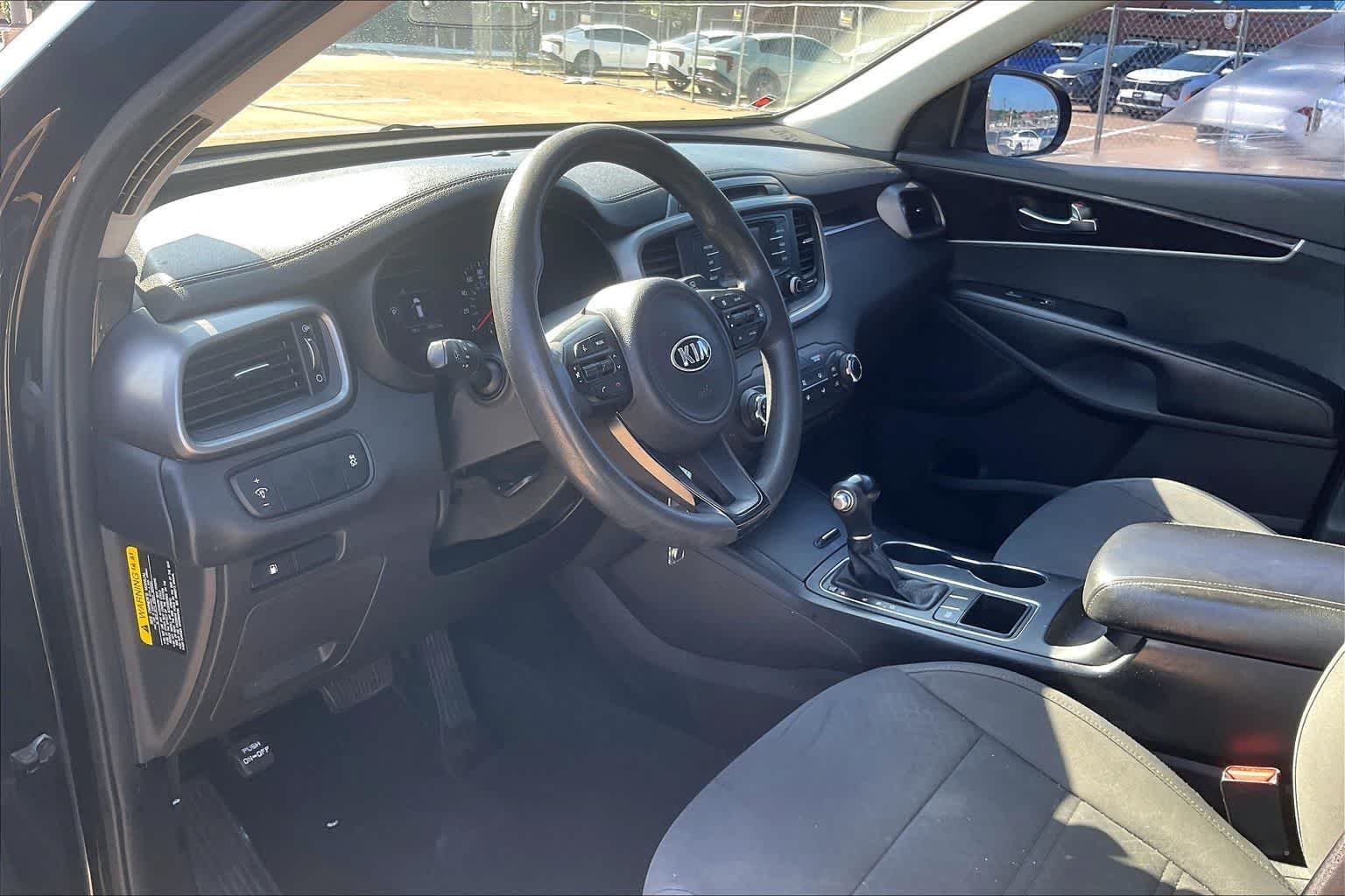 Thumbnail: 2016 Kia Sorento - 2