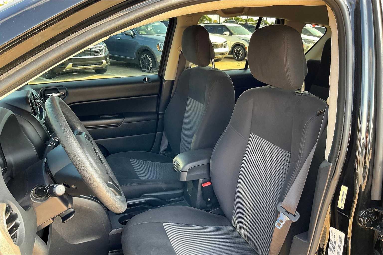 Thumbnail: 2016 Jeep Compass - 10