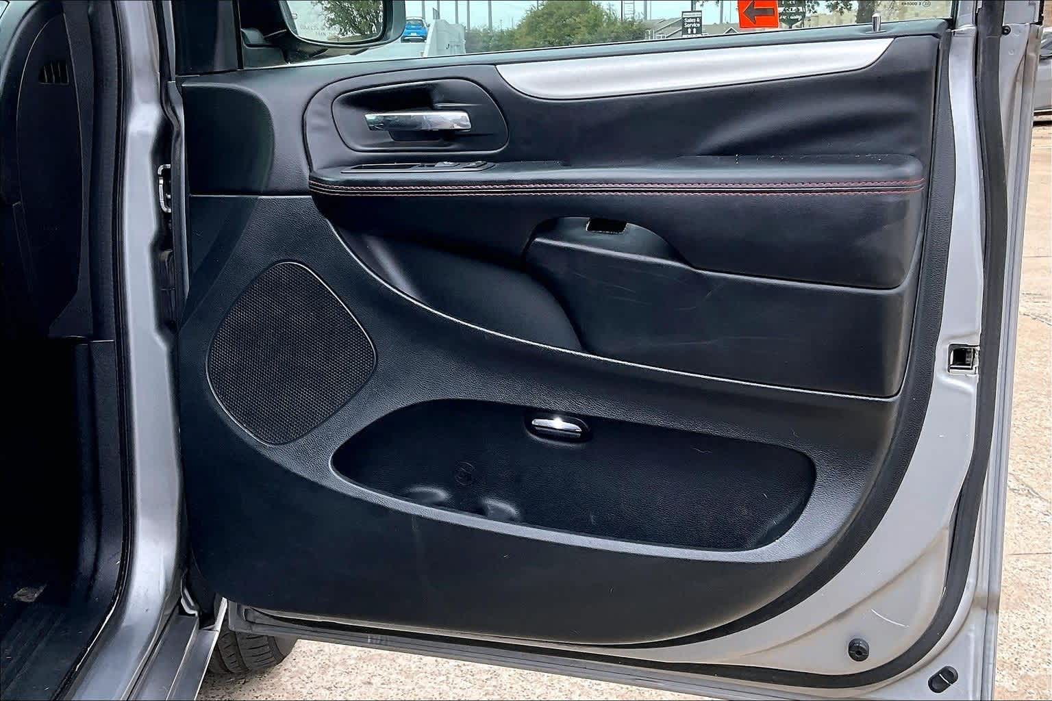 Thumbnail: 2019 Dodge Grand Caravan - 28