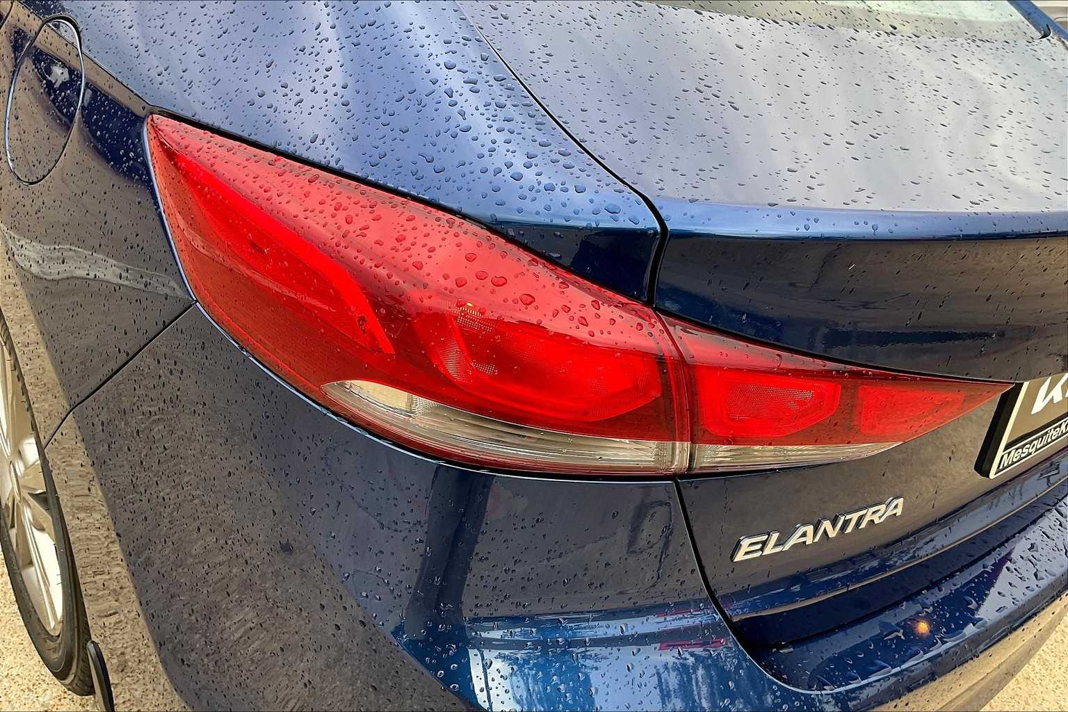 Thumbnail: 2017 Hyundai Elantra - 30