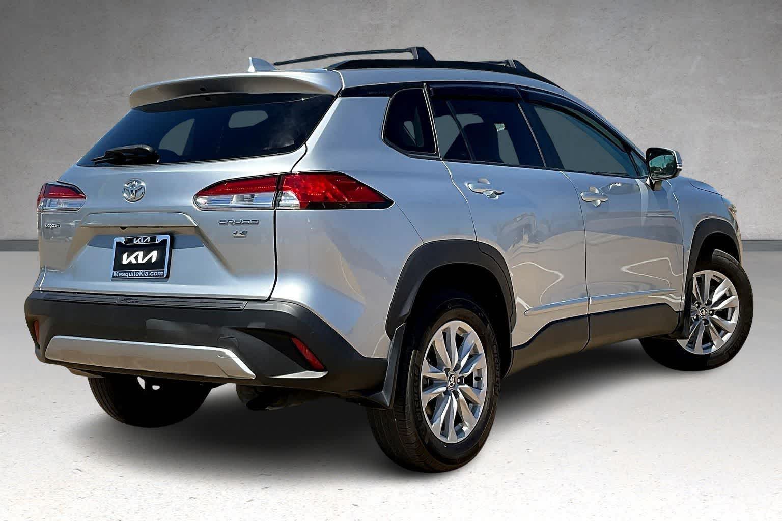 Thumbnail: 2022 Toyota Corolla Cross - 21