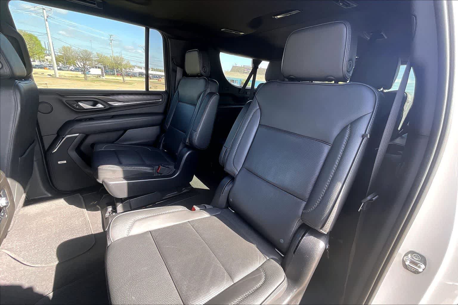 Thumbnail: 2022 GMC Yukon XL - 29