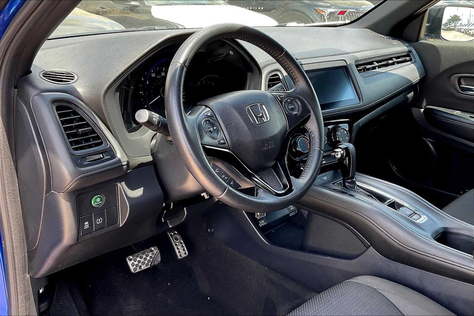 2022 Honda HR-V Sport 2WD photo 2