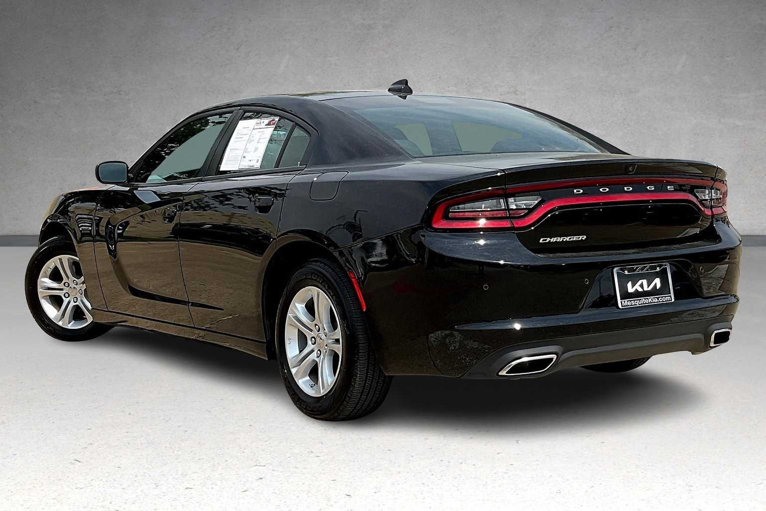 2023 Dodge Charger SXT photo 3