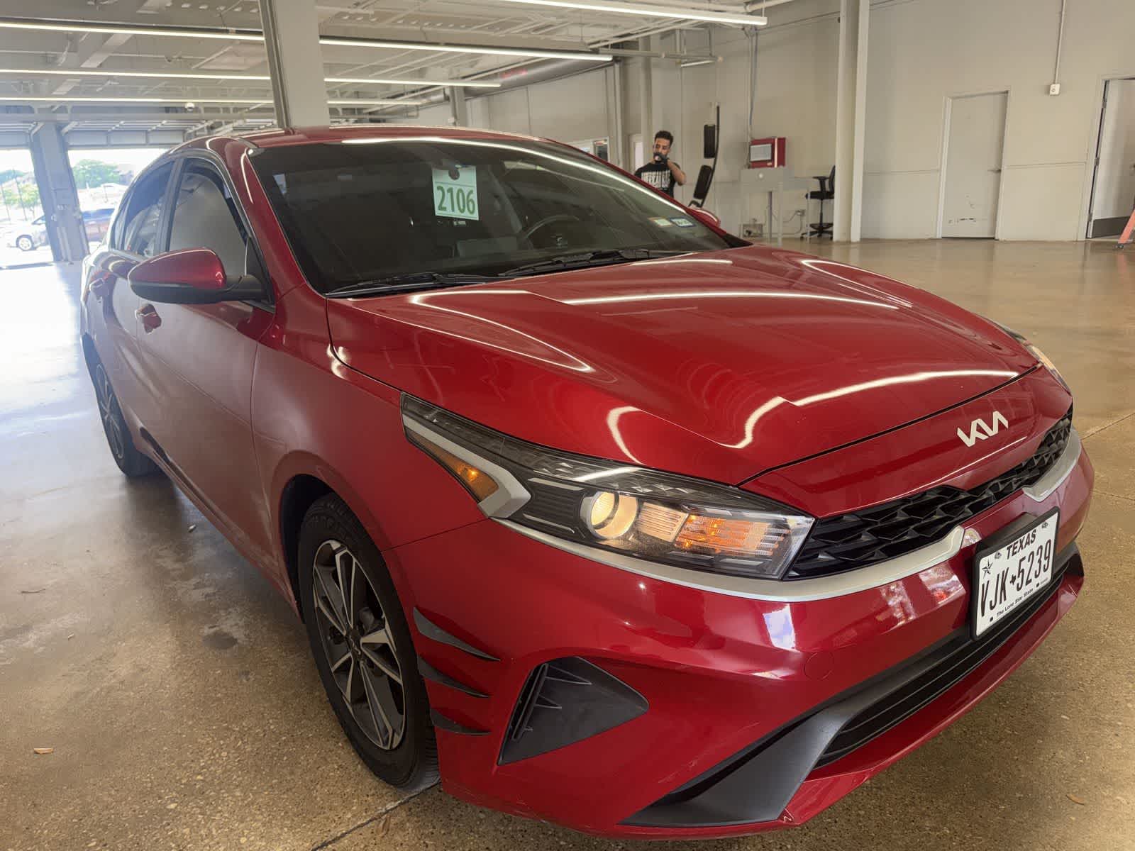 Thumbnail: 2023 Kia Forte - 2