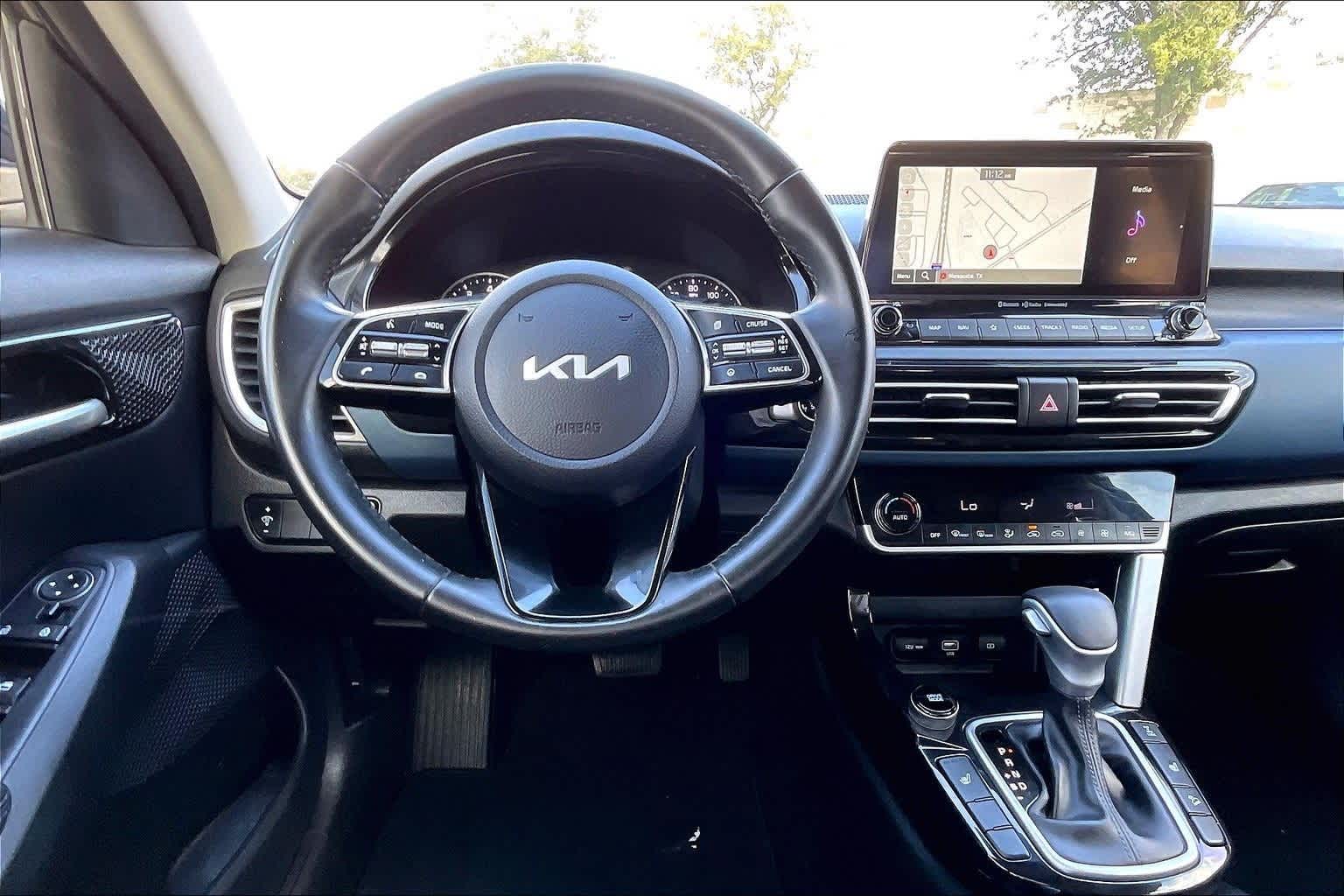 Thumbnail: 2023 Kia Seltos - 14