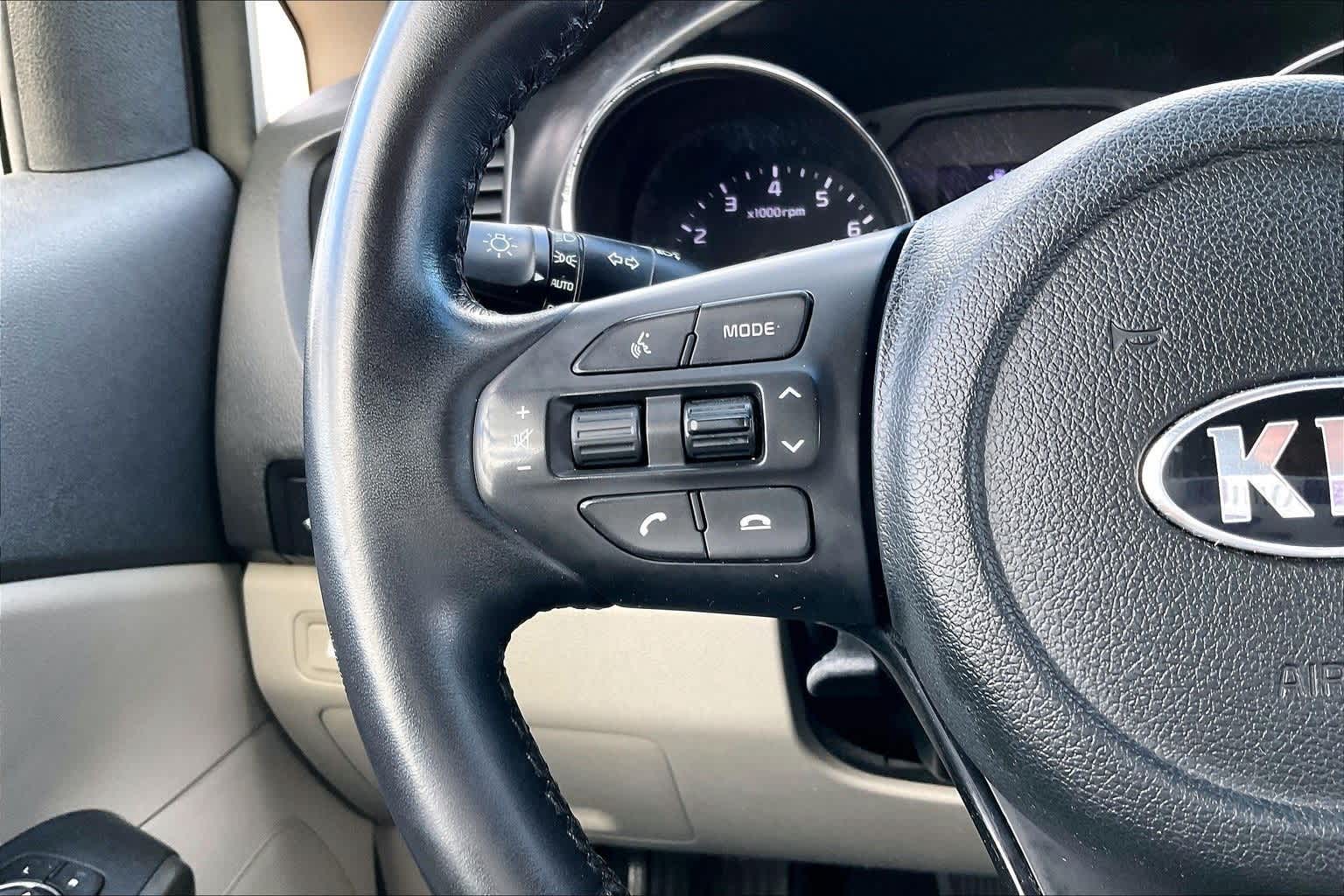 Thumbnail: 2019 Kia Sedona - 24