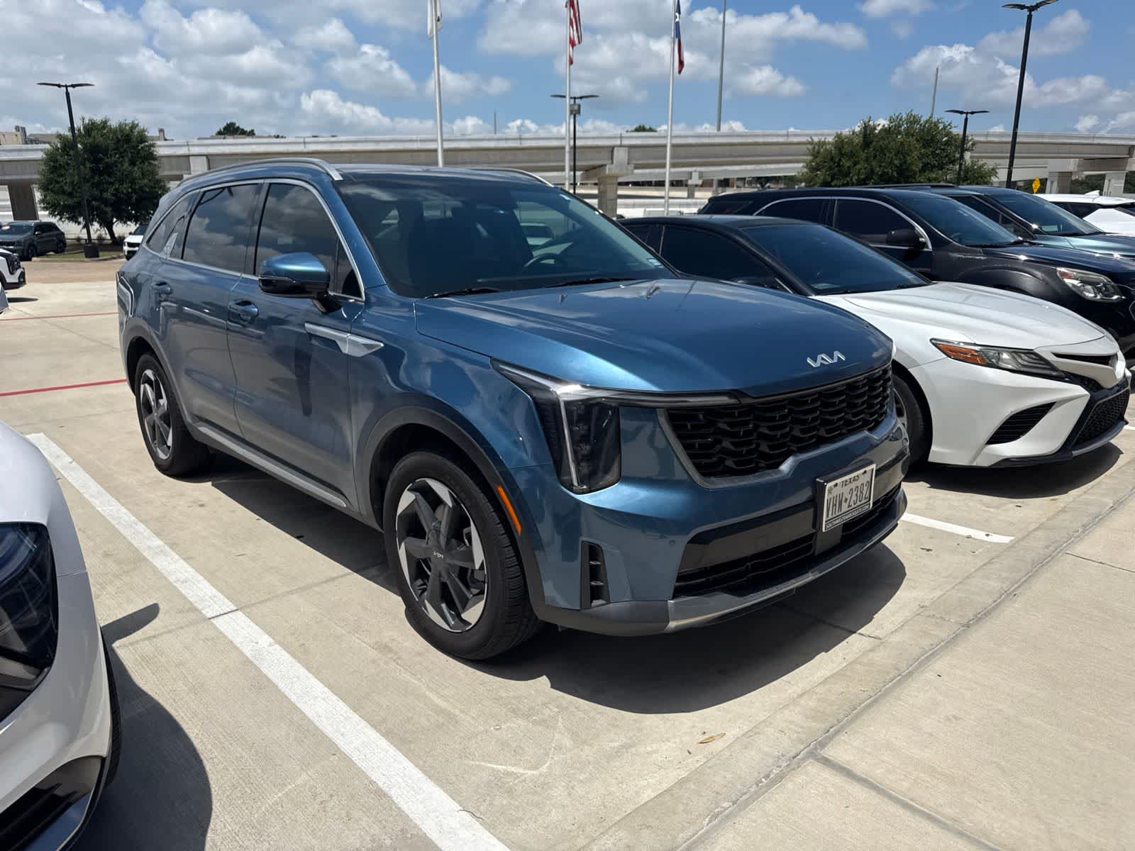 Thumbnail: 2025 Kia Sorento - 2