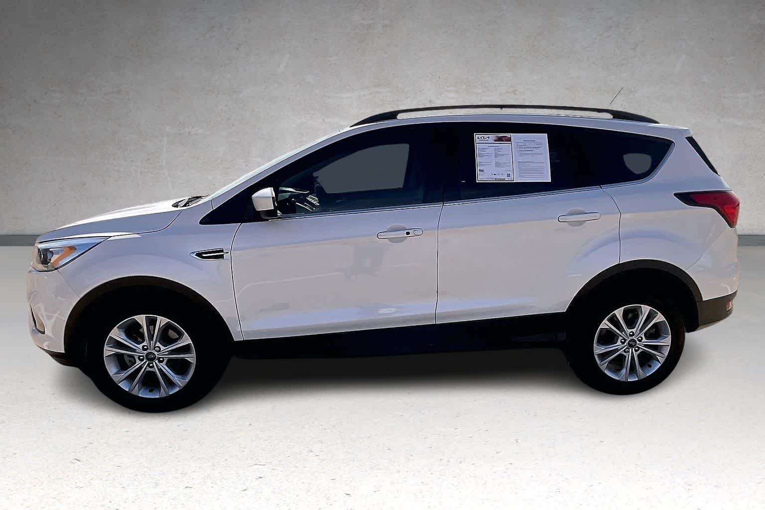 Thumbnail: 2019 Ford Escape - 3