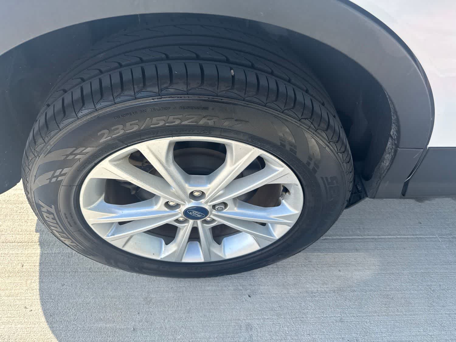 Thumbnail: 2019 Ford Escape - 9