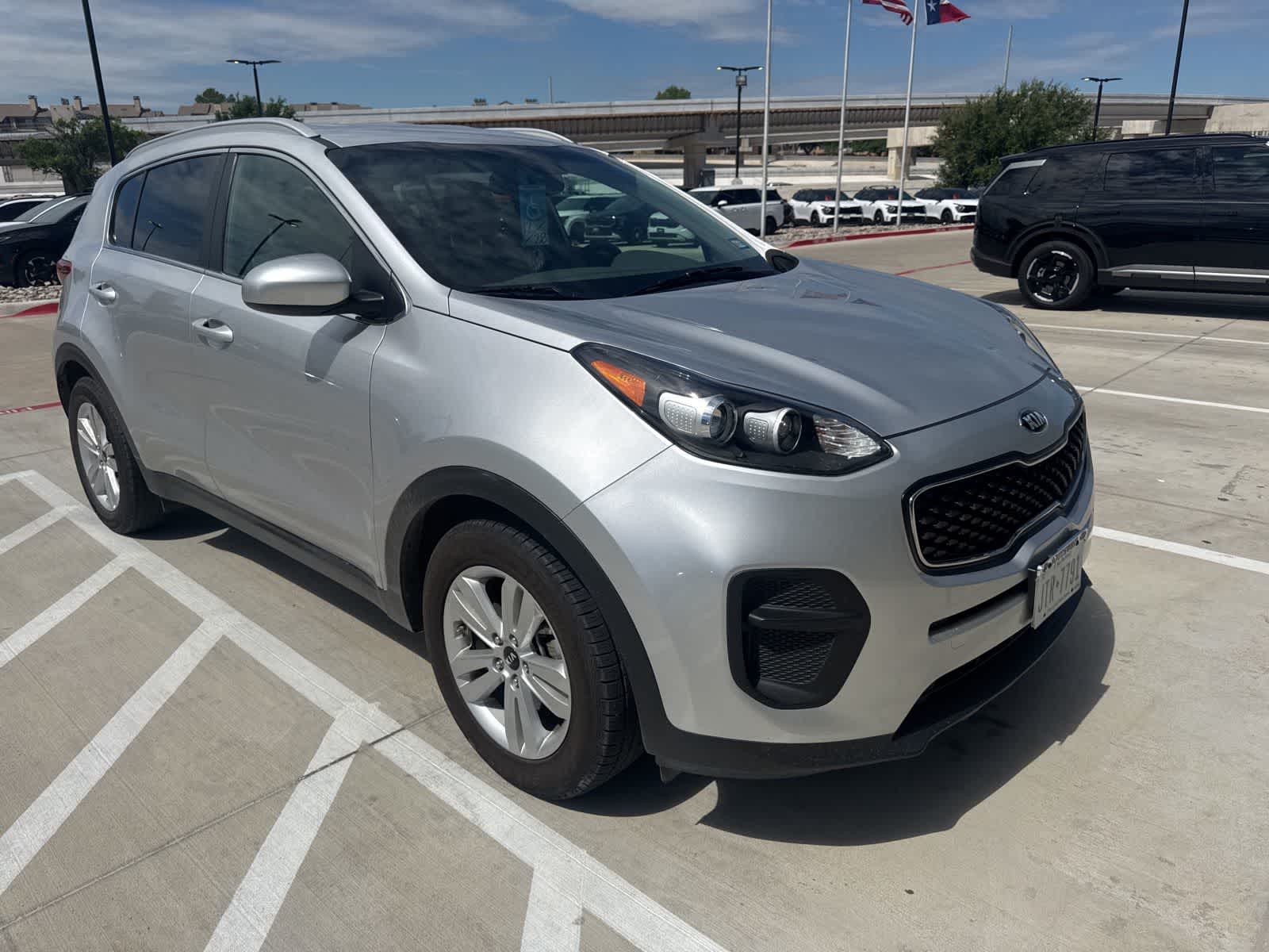 Thumbnail: 2017 Kia Sportage - 3