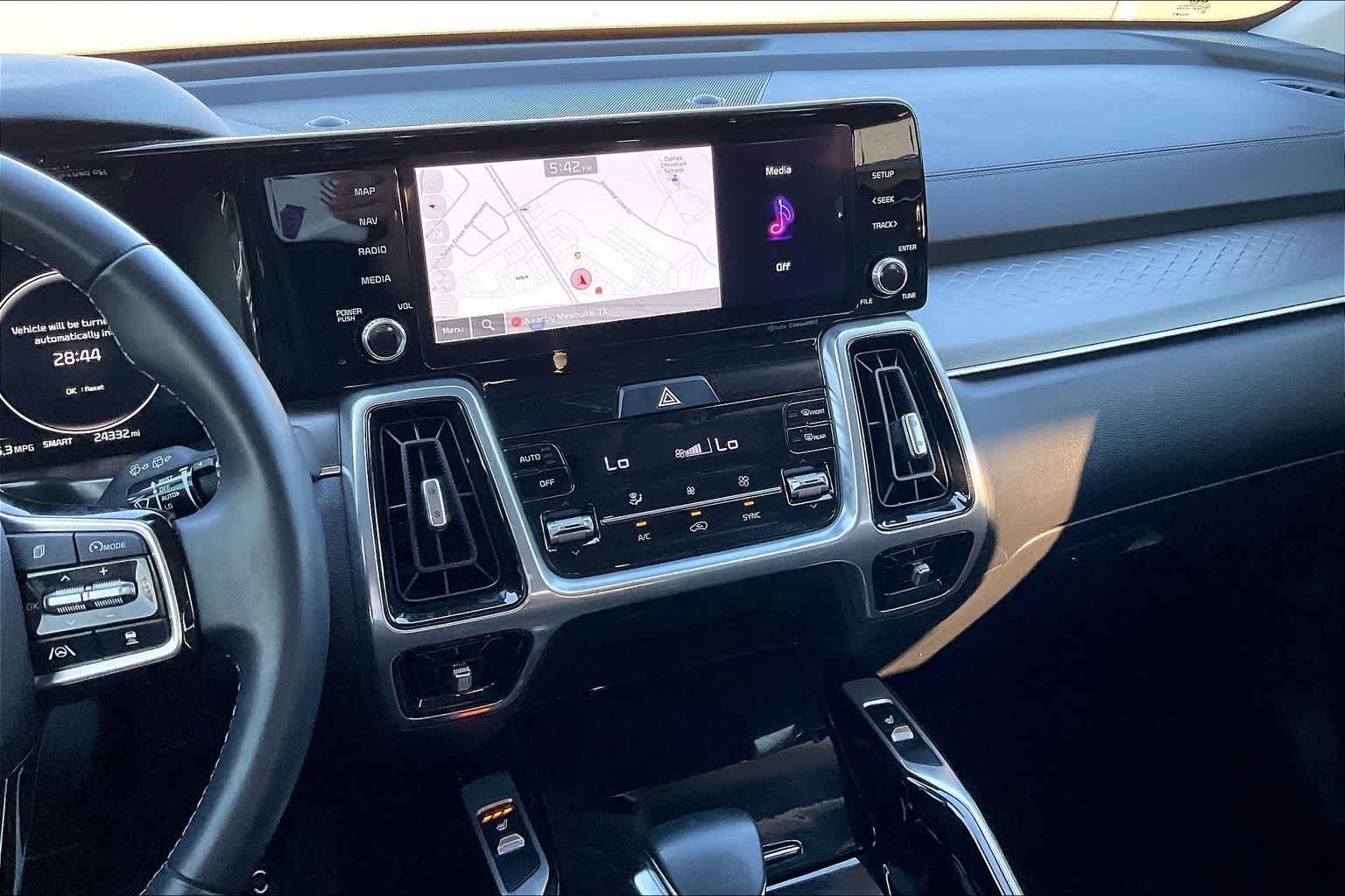 Thumbnail: 2023 Kia Sorento - 15