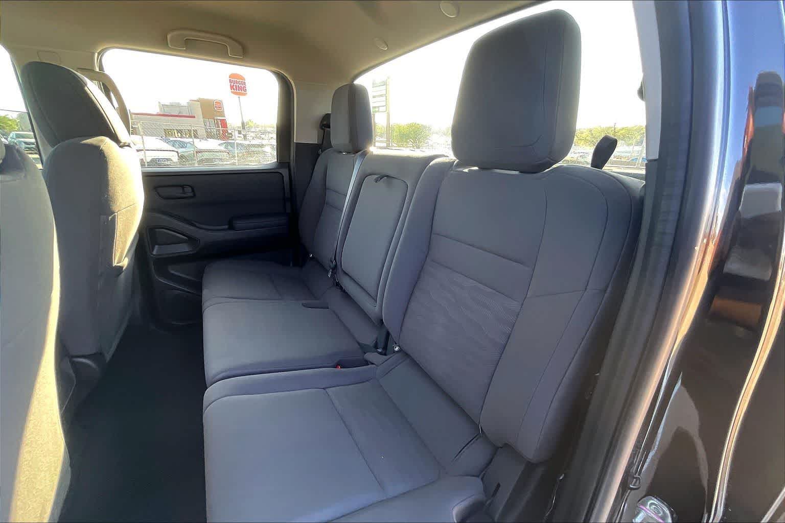 Thumbnail: 2022 Nissan Frontier - 29