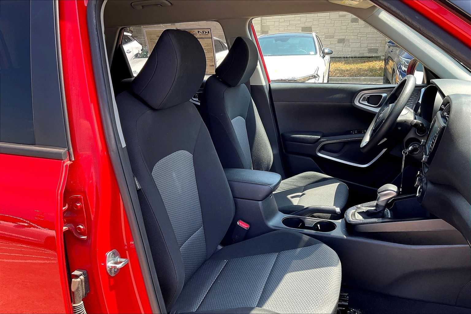 2021 Kia Soul LX 11
