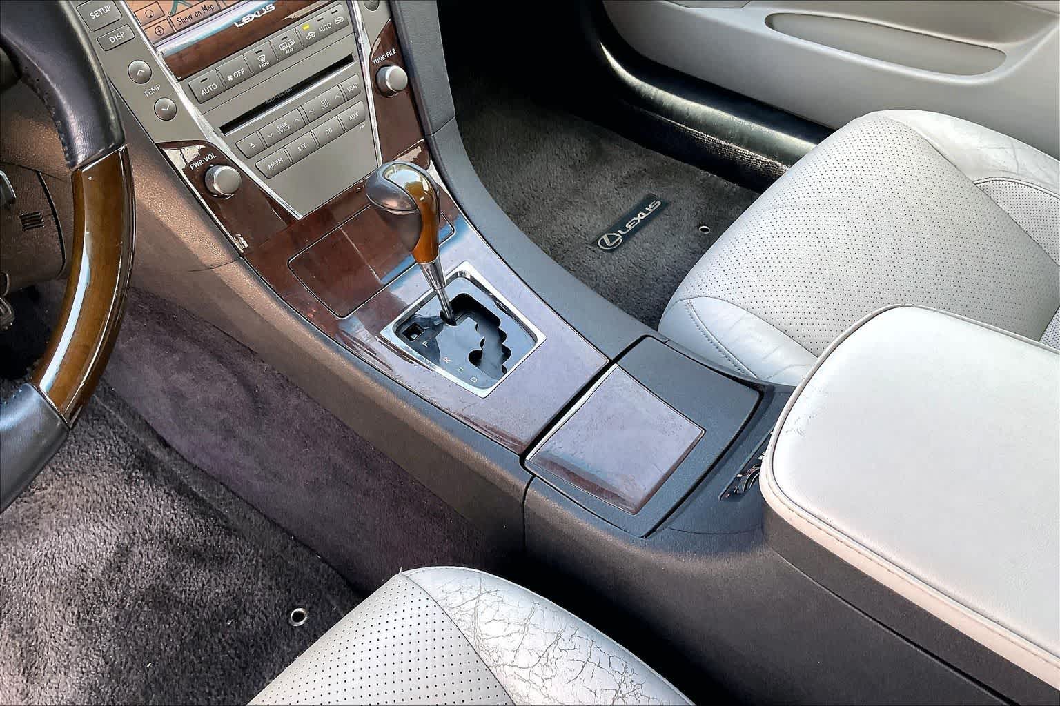 Thumbnail: 2011 Lexus ES - 15