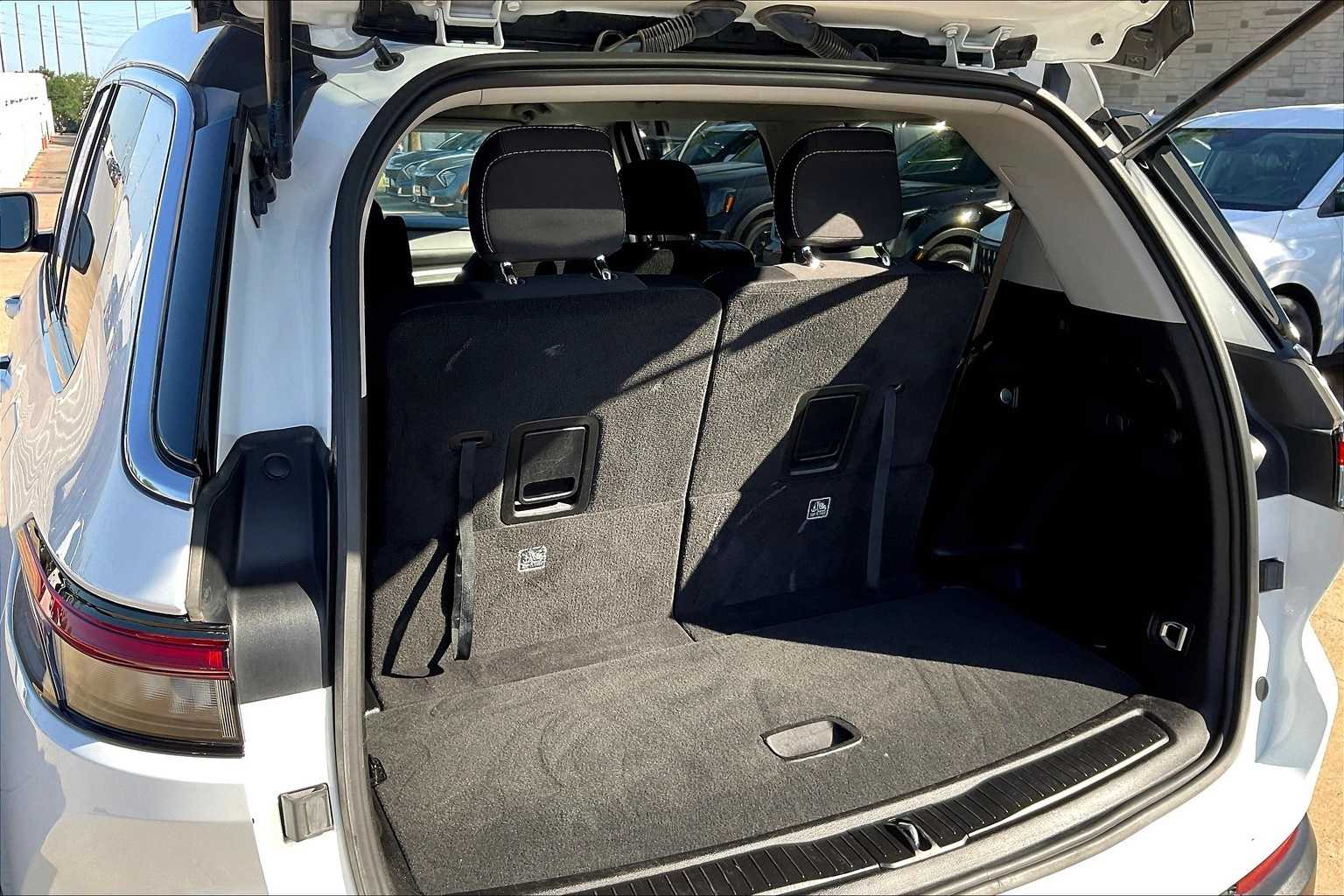 Thumbnail: 2023 Jeep Grand Cherokee - 18